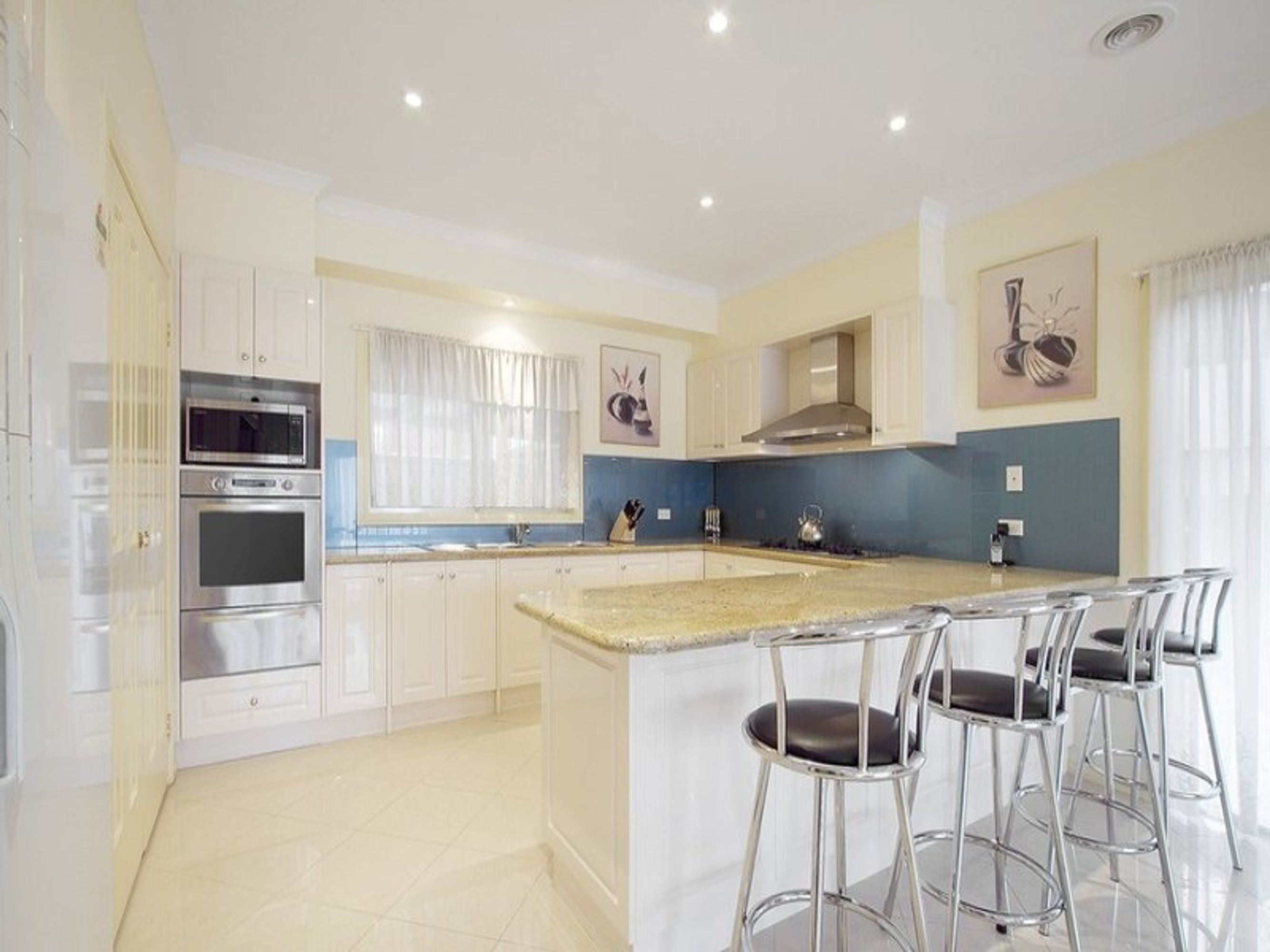 2 Davis Way, Springvale - Thumbnail 3