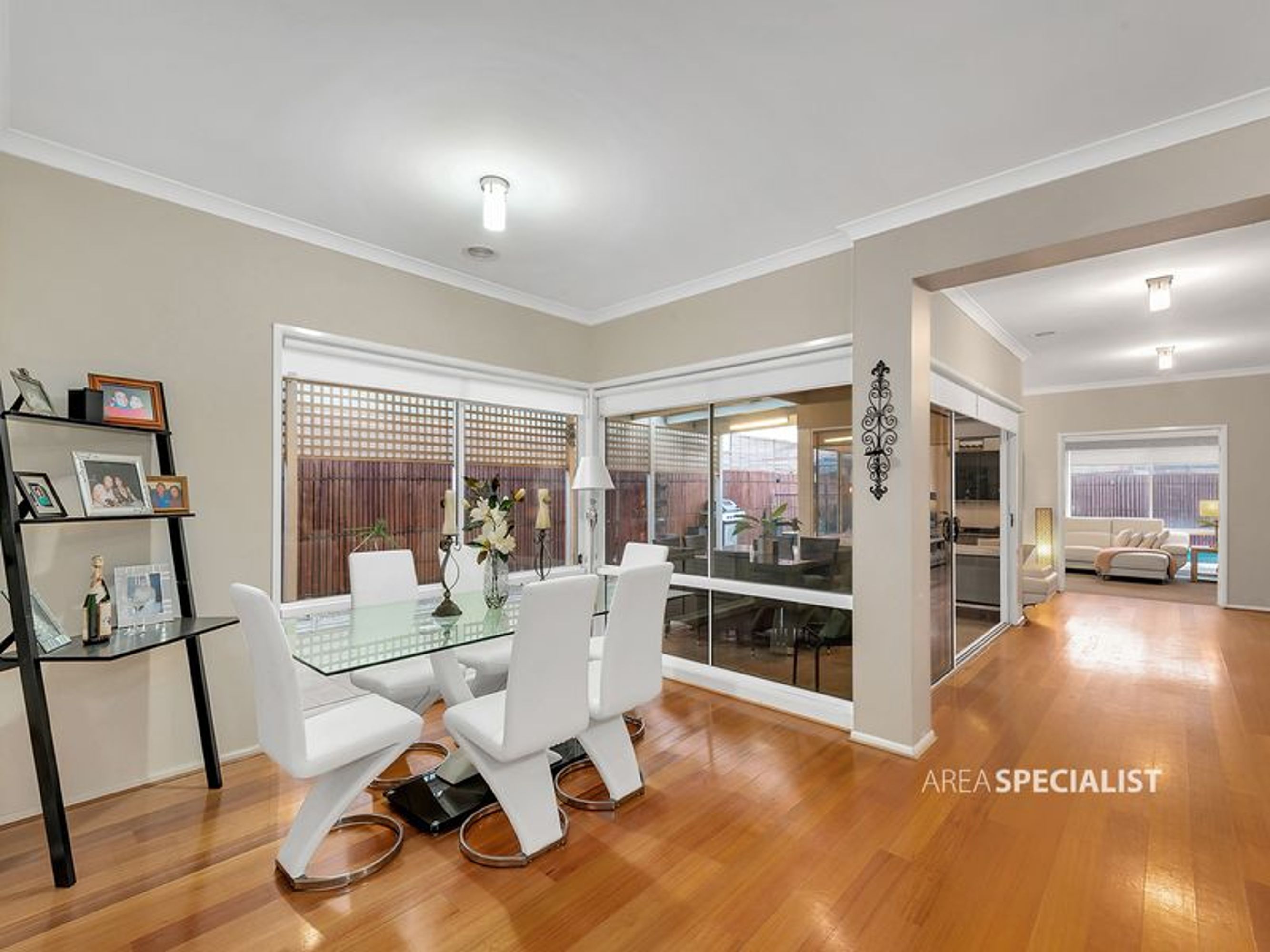 4 Silvergum Place, Cranbourne, Cranbourne - Thumbnail 4