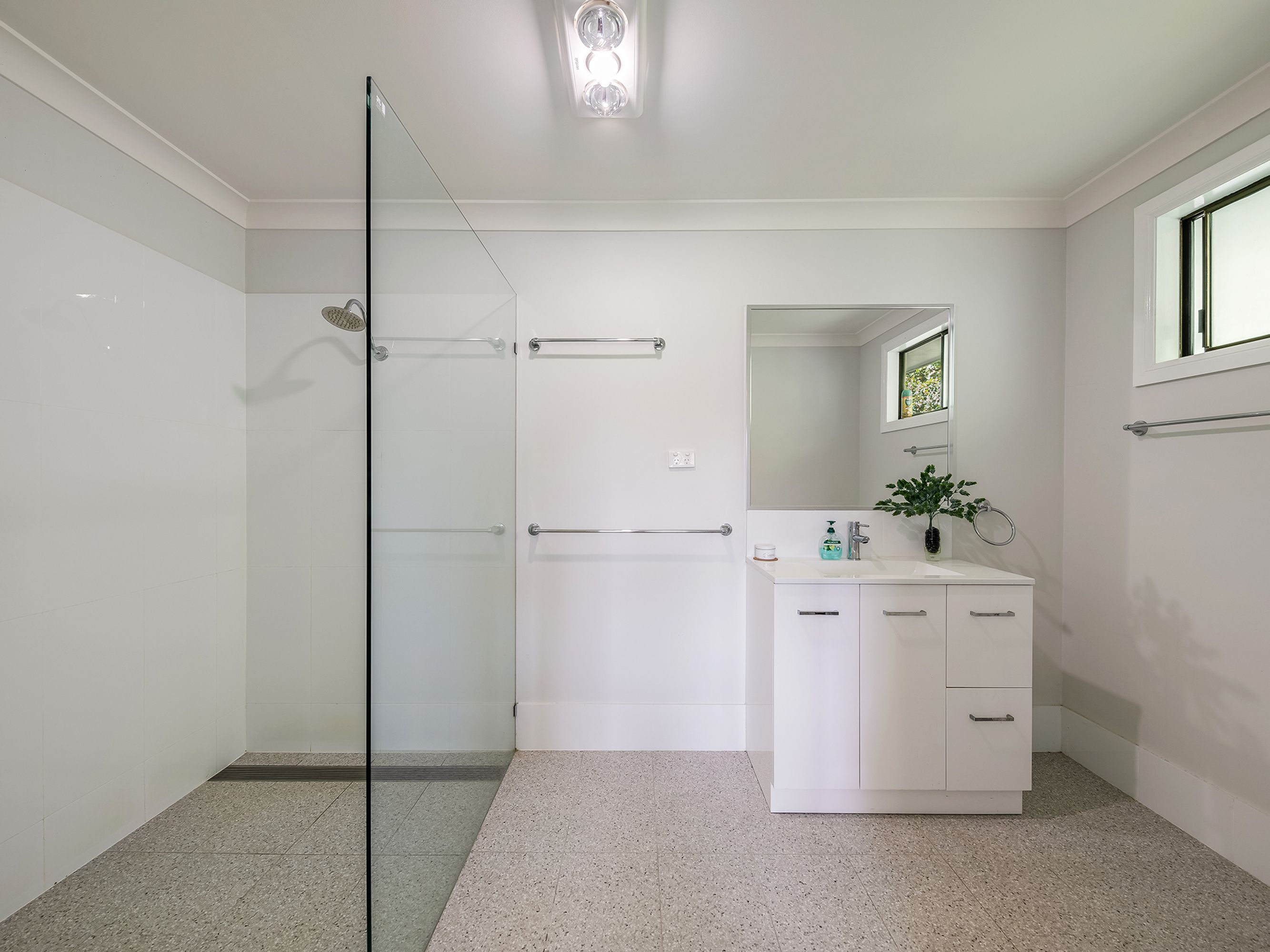 25 Ruthven Street, Lawrence - Thumbnail 6