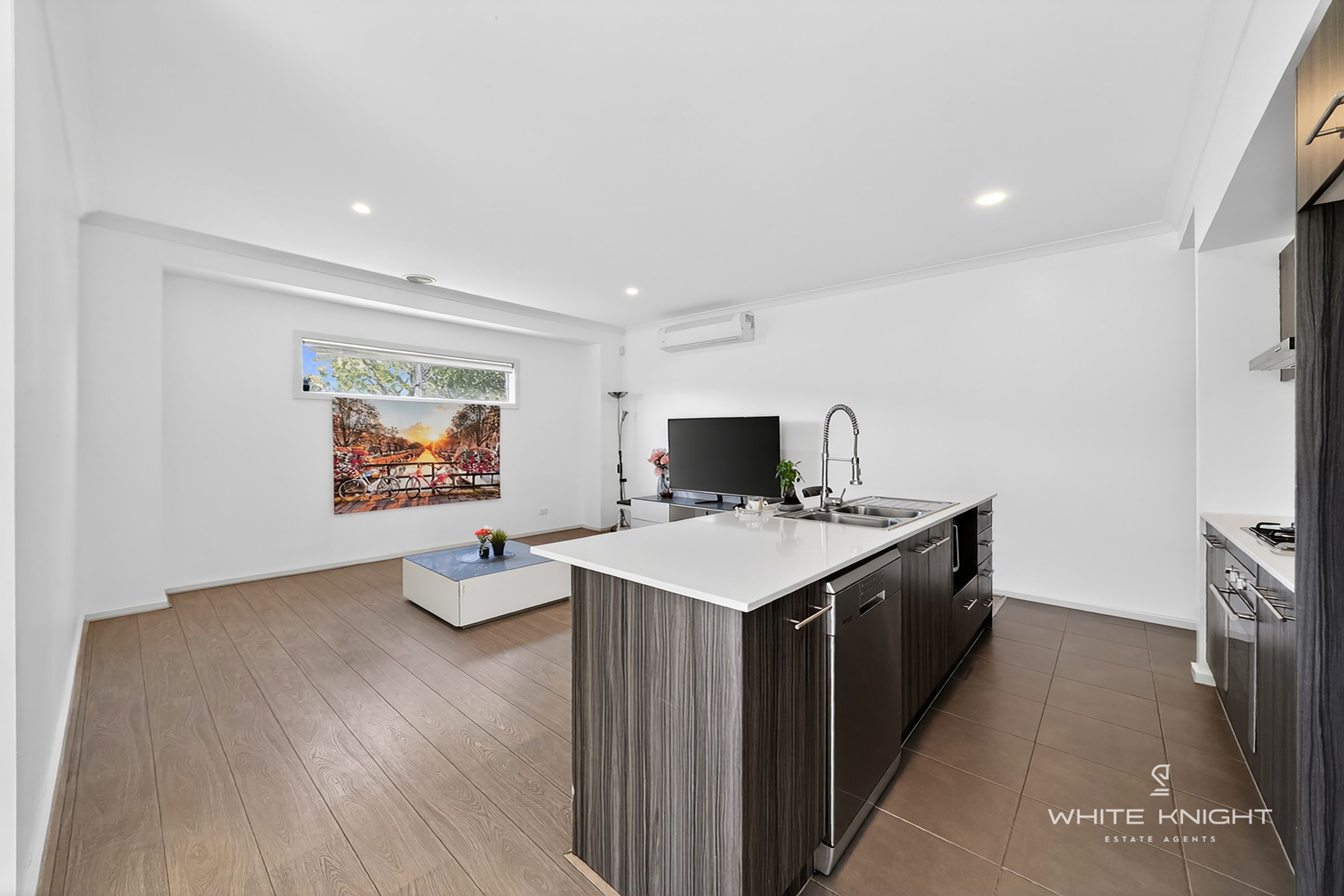 9 Beaconsfield Lane, Caroline Springs VIC 3023, Caroline Springs - Thumbnail 5
