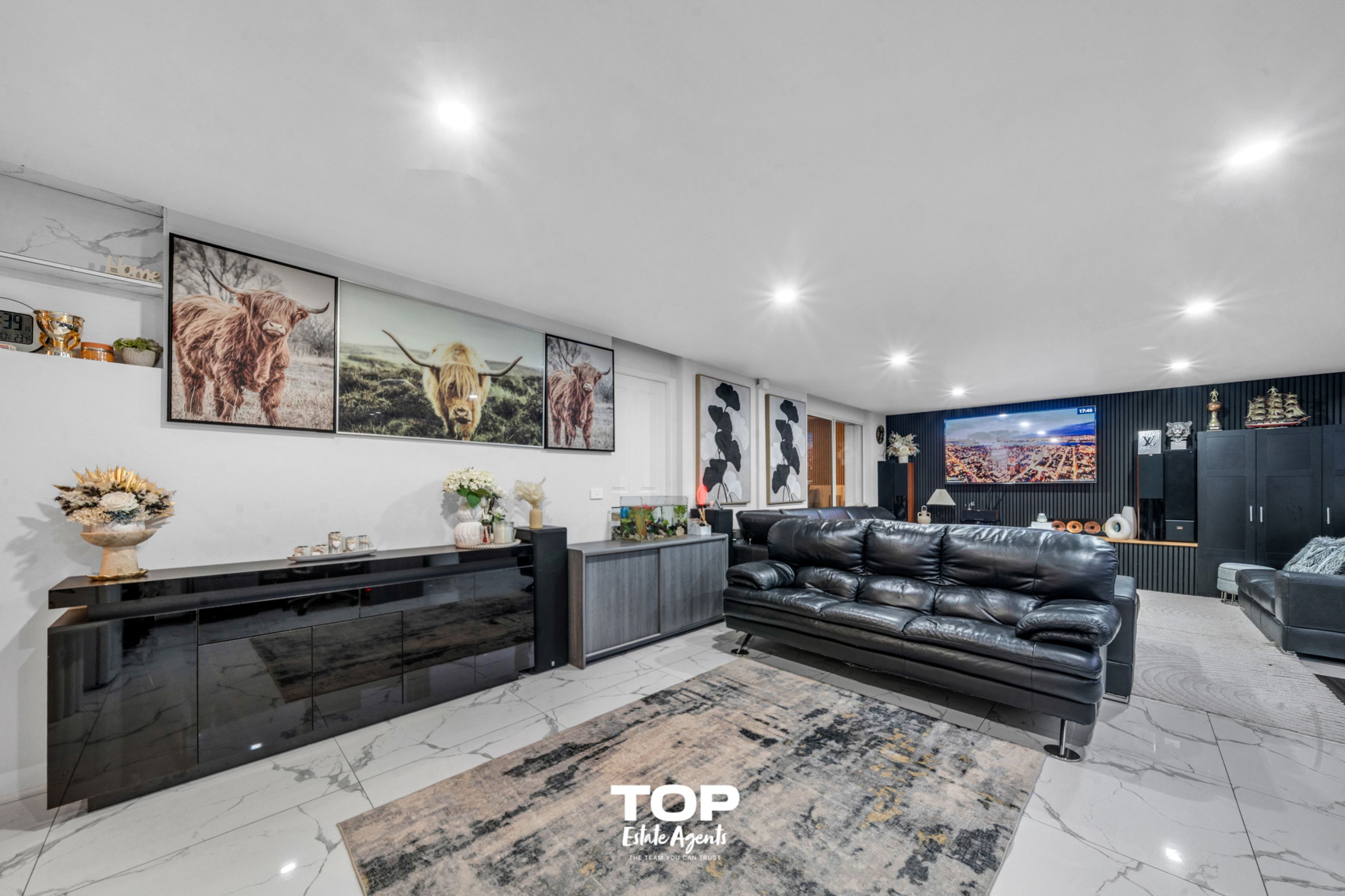 94 Amberly Park Drive, Narre Warren South - Thumbnail 4