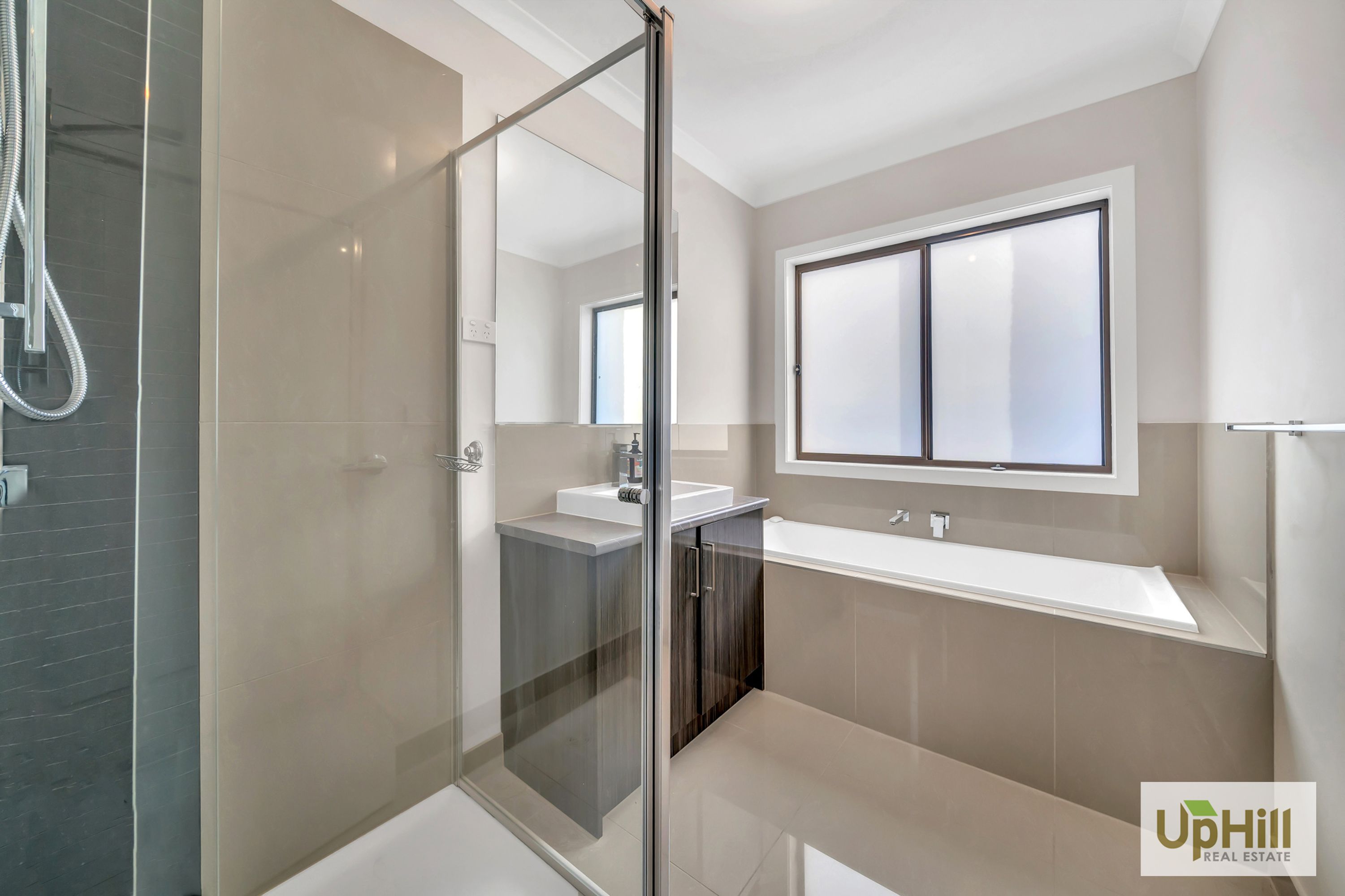 5 CREEKTON CLOSE, Pakenham - Thumbnail 8