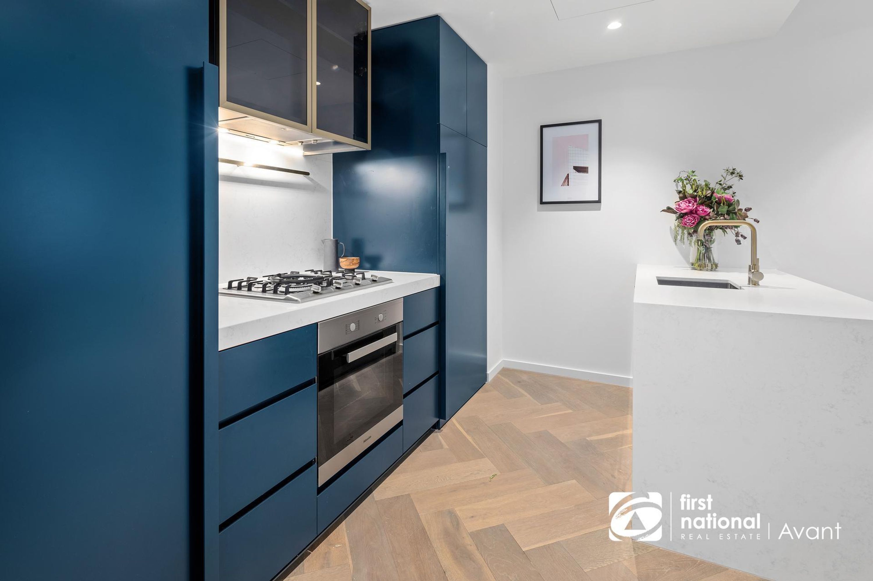 701/450 St Kilda Road, Melbourne - Thumbnail 4