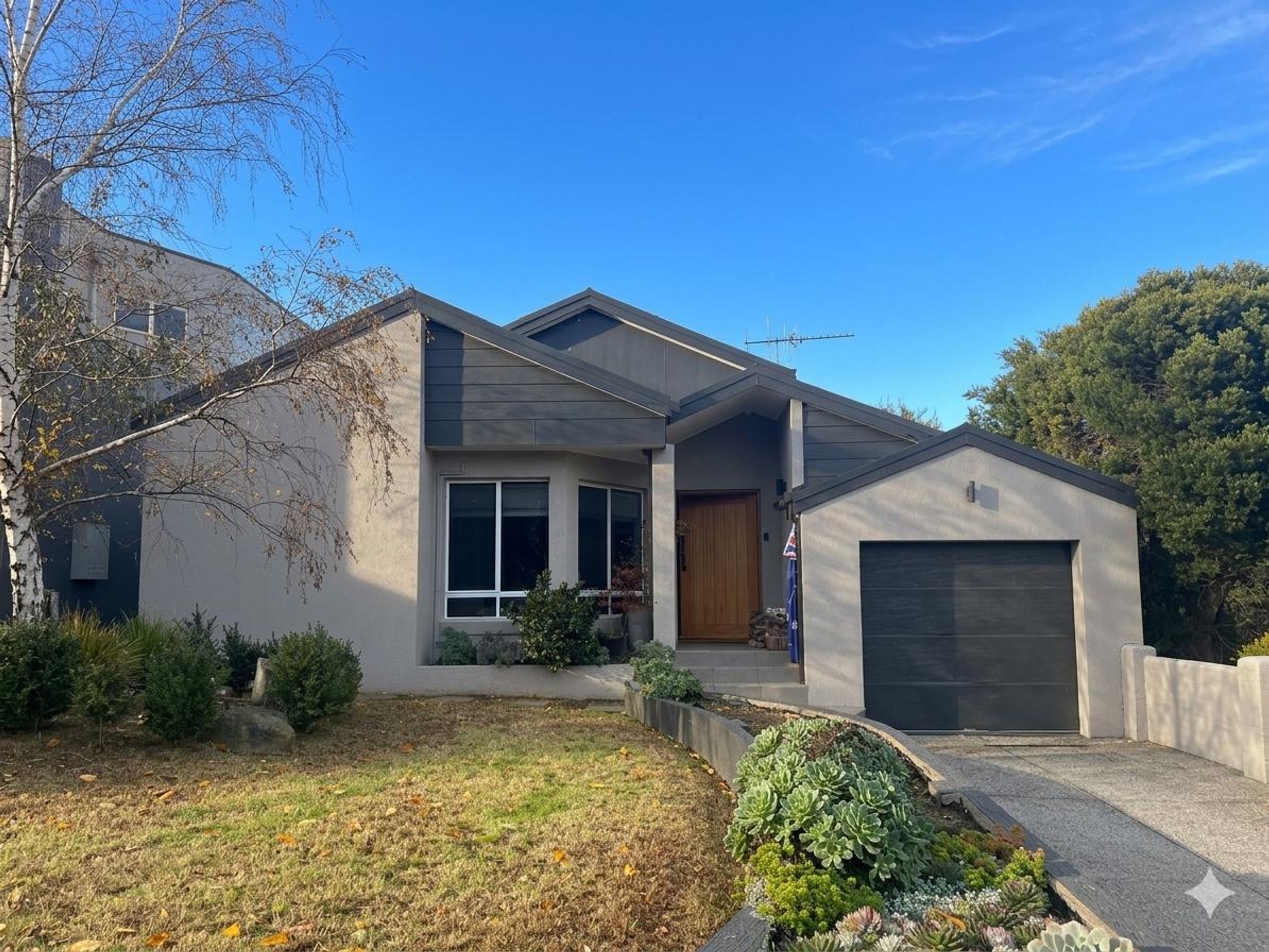 7 Downland Square, Avondale Heights