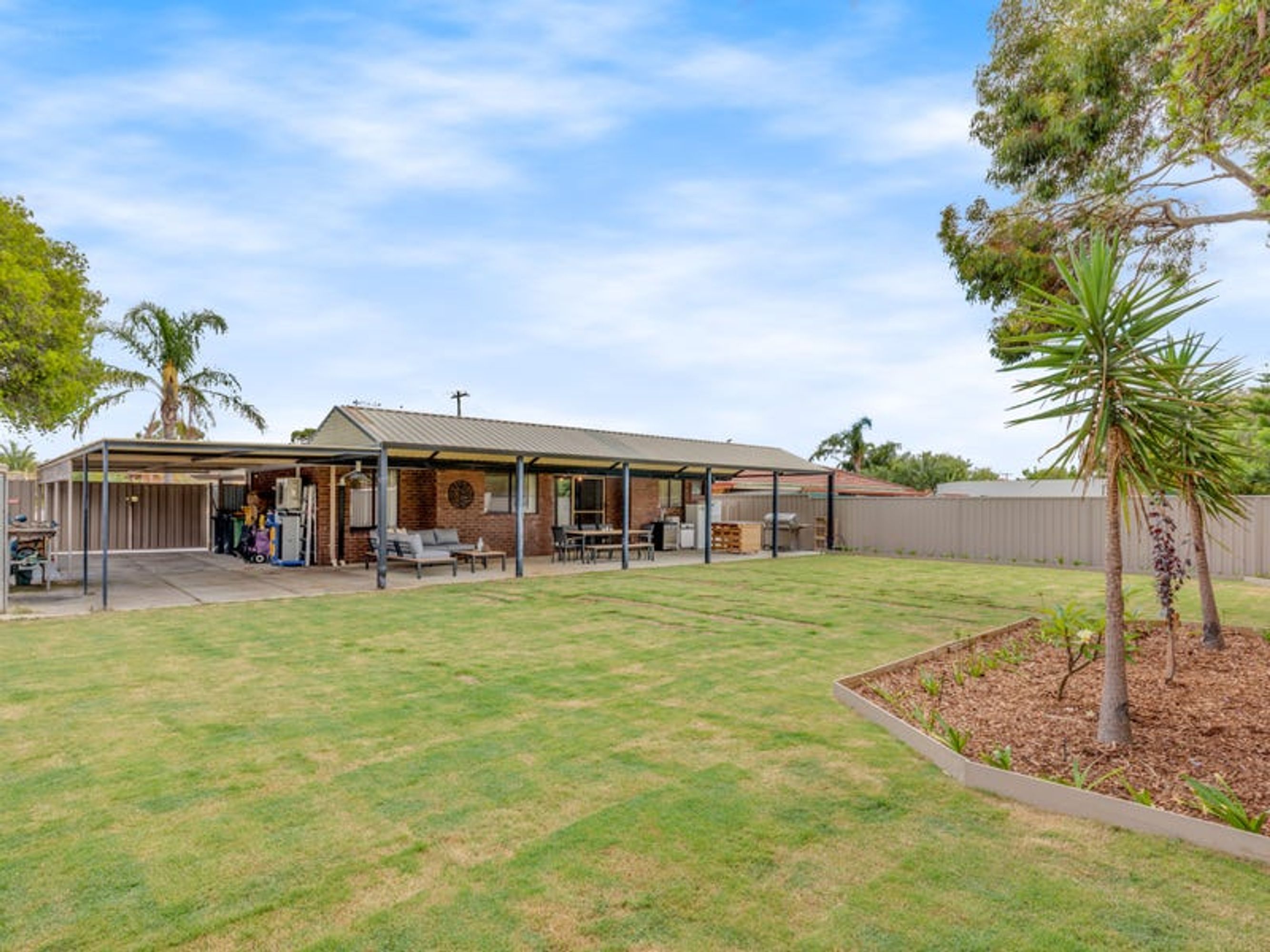 31 Dwyer Crescent, Gosnells - Thumbnail 2