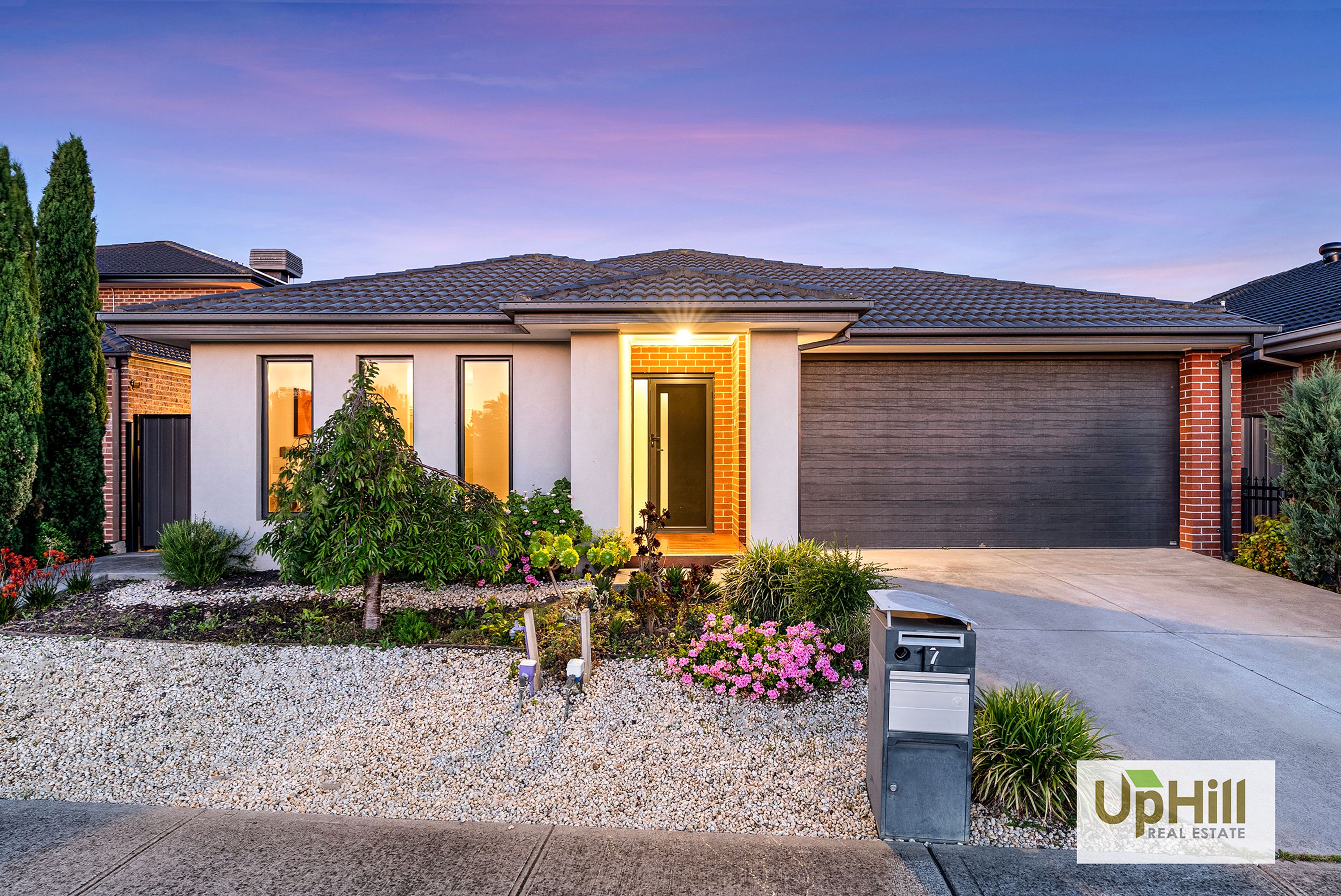 17 Kilmarnock Way, Clyde North - Thumbnail 2