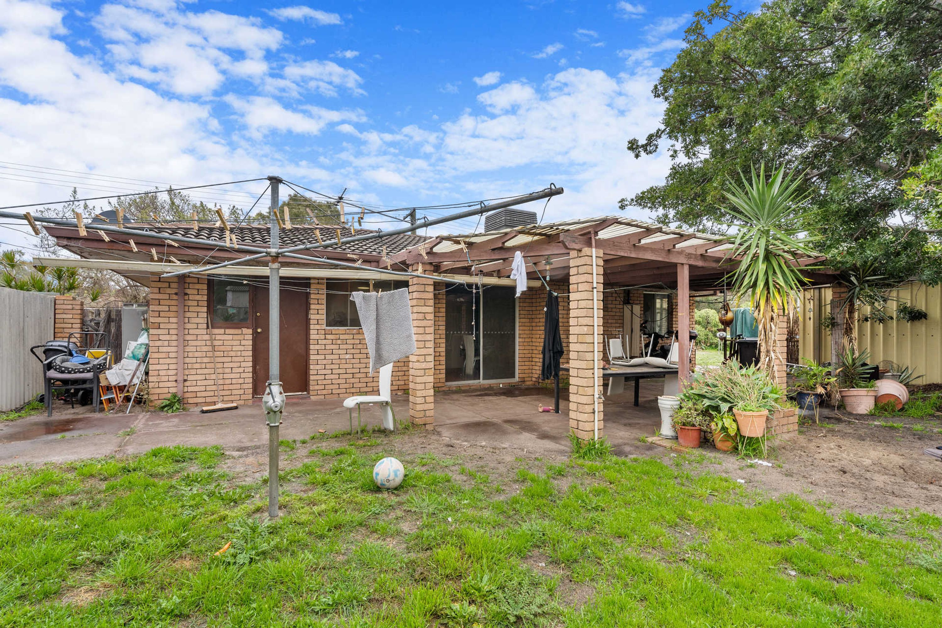 2 Charnley Close, Gosnells - Thumbnail 8