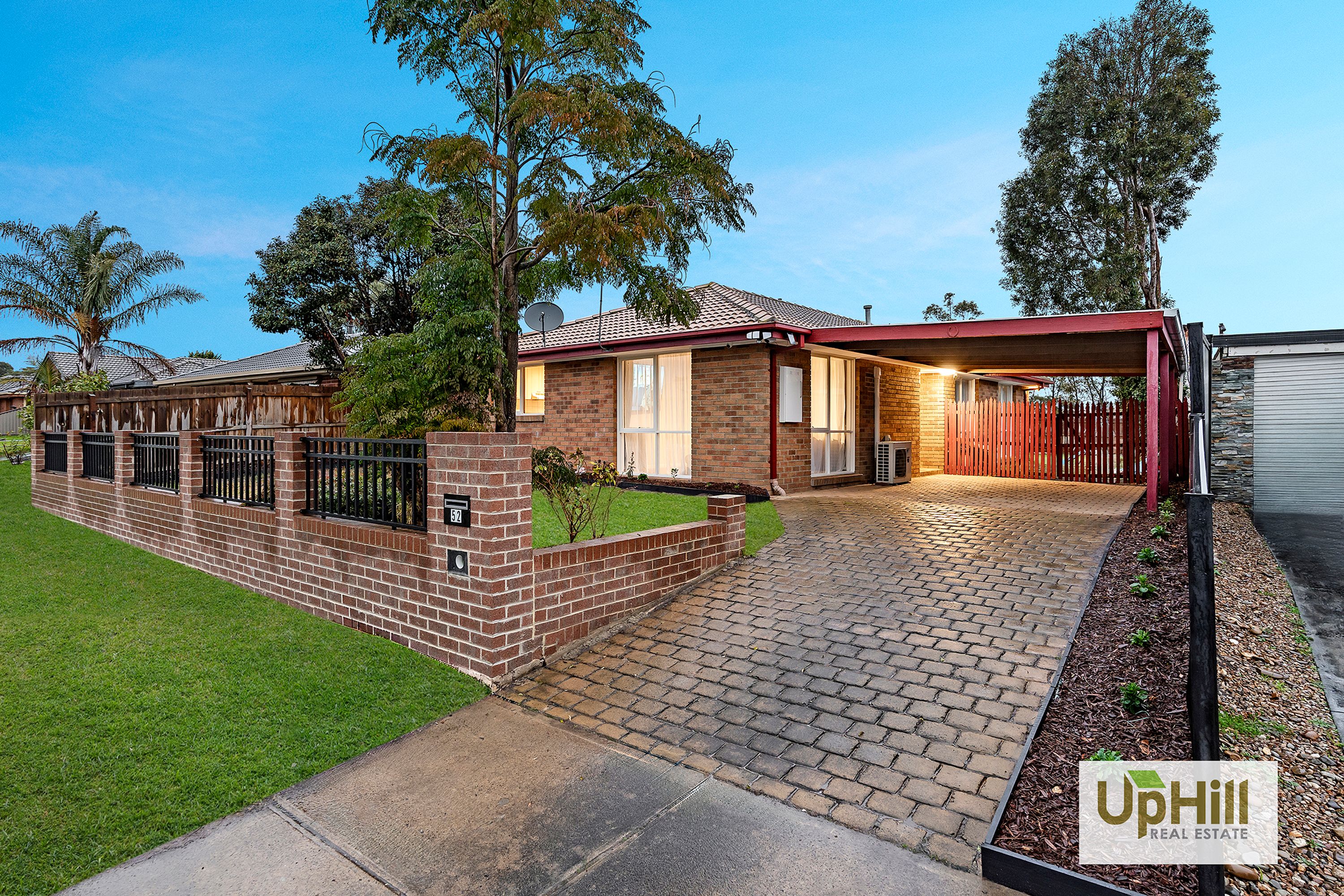 52 TOIRRAM CRESCENT, Cranbourne - Thumbnail 2