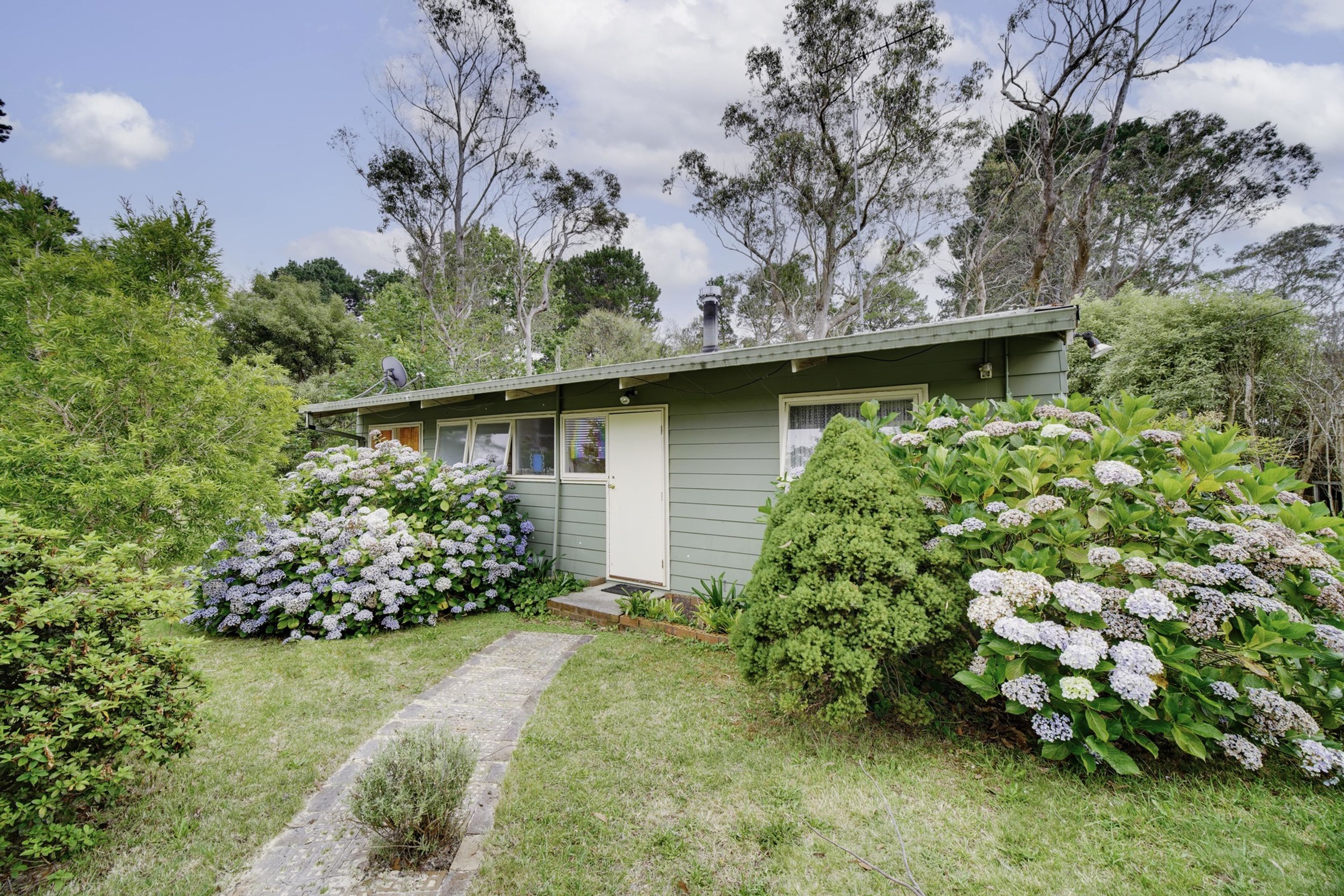 16 Minni Ha Ha Road, Katoomba - Thumbnail 2