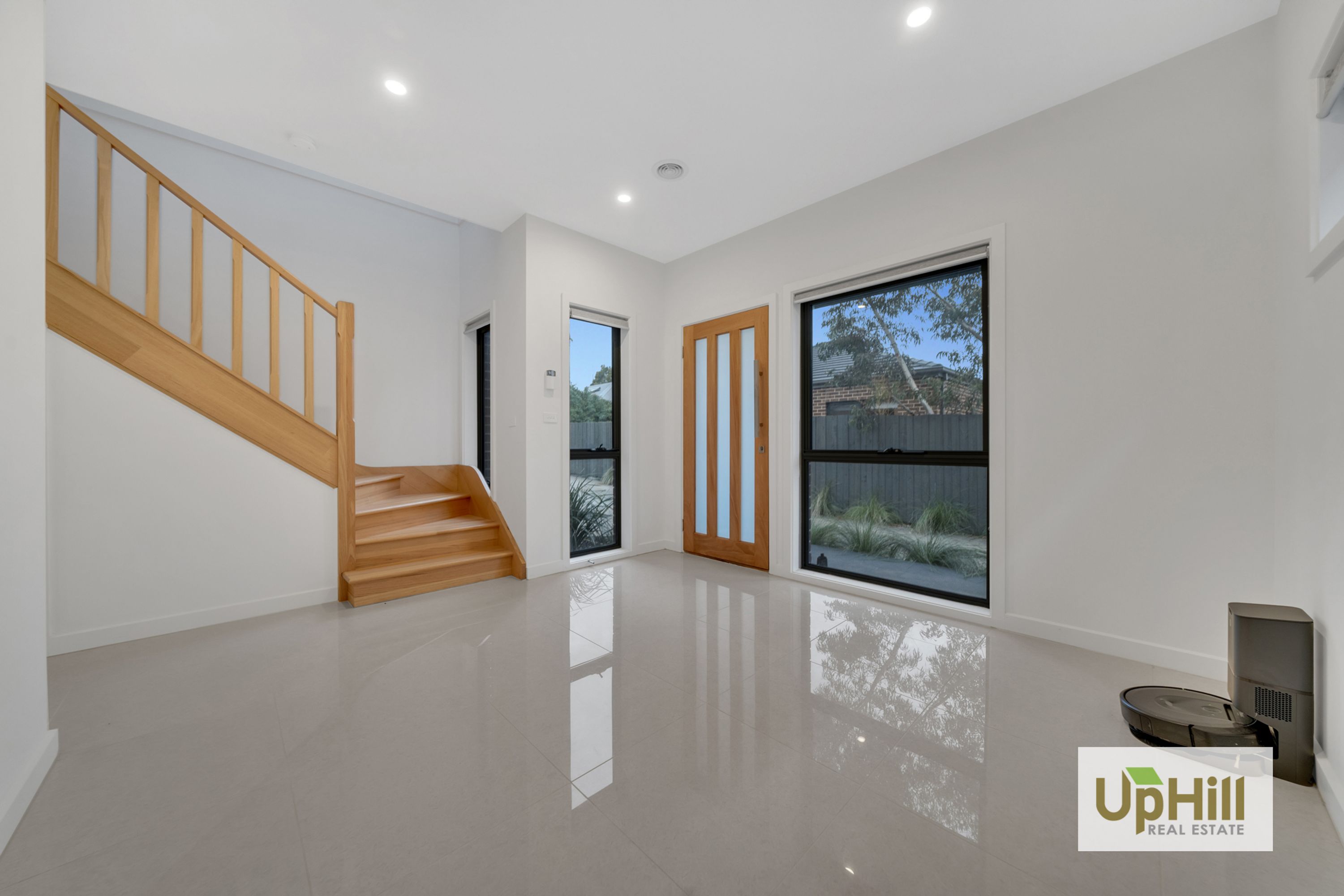 2/2 ALLAN STREET, Berwick - Thumbnail 2