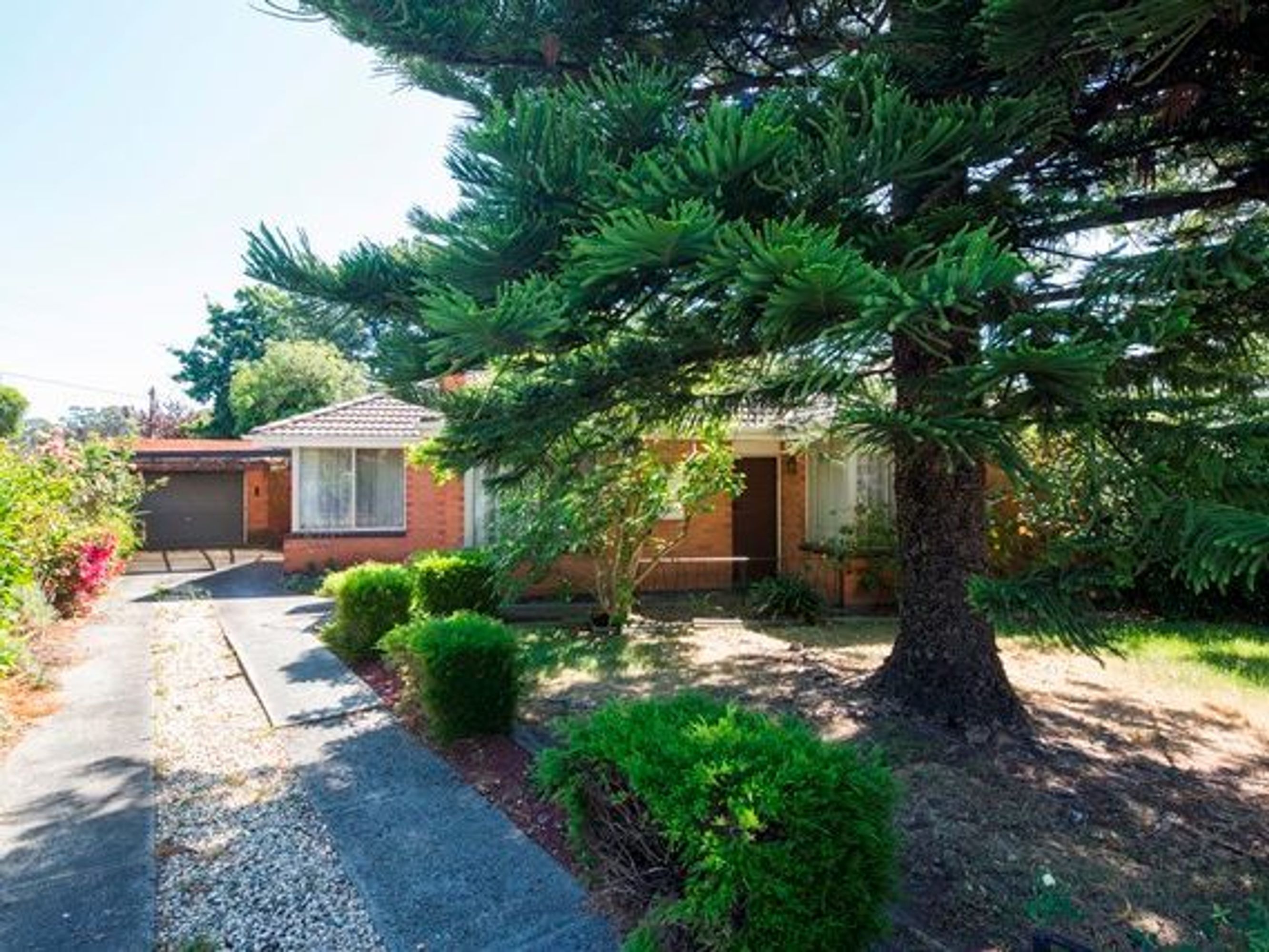 8 Creek Court