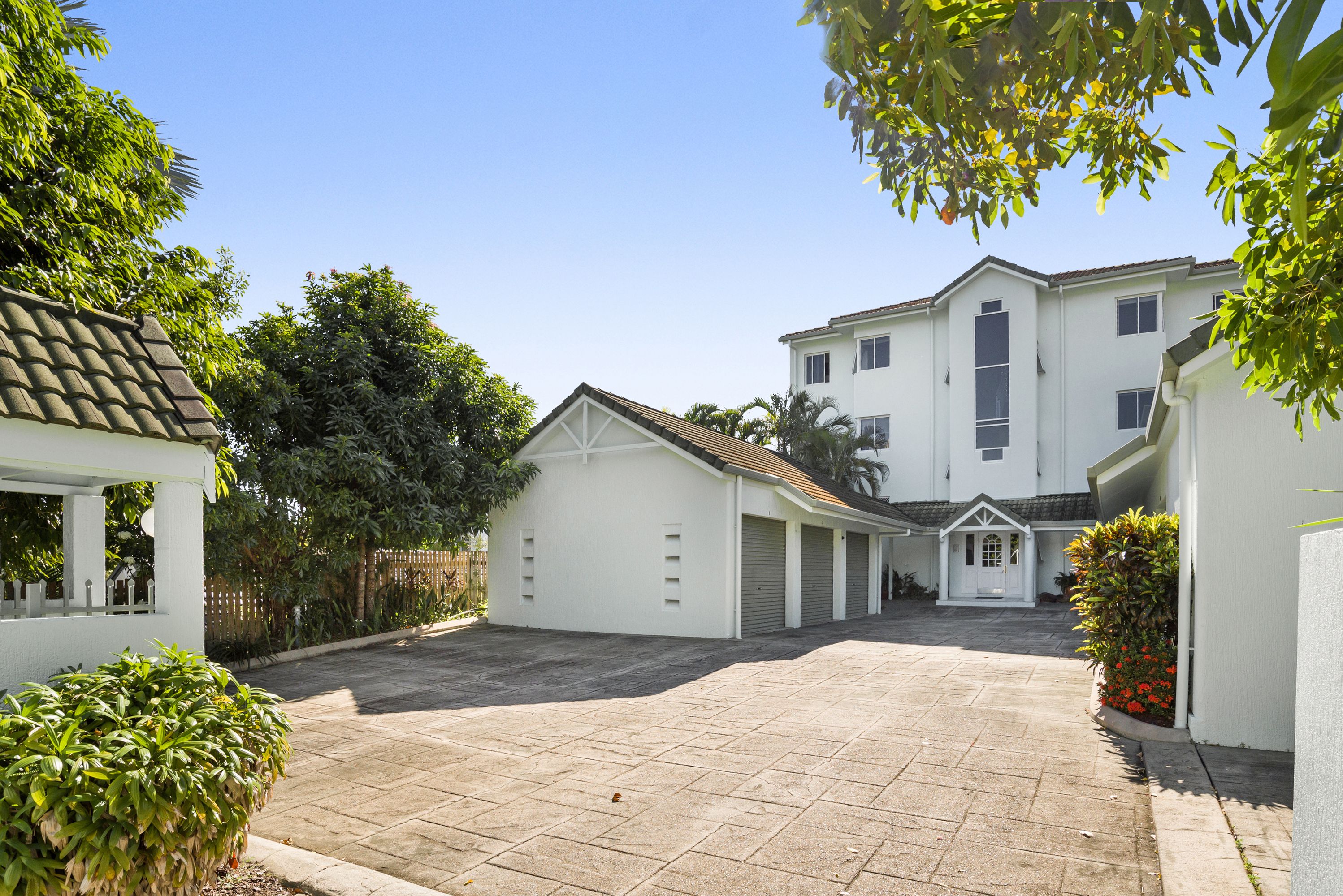 4/42 Moore Street, Trinity Beach - Thumbnail 2