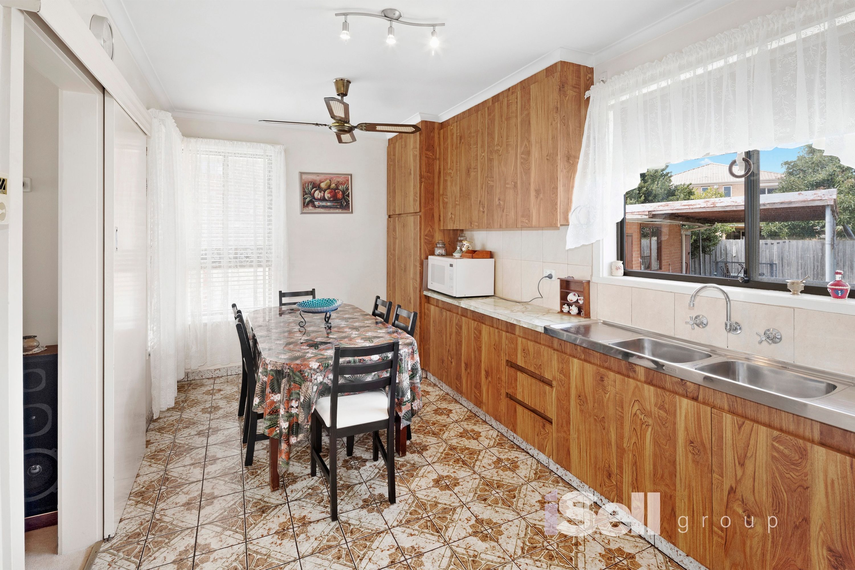22 Burrapike Avenue, Springvale - Thumbnail 6