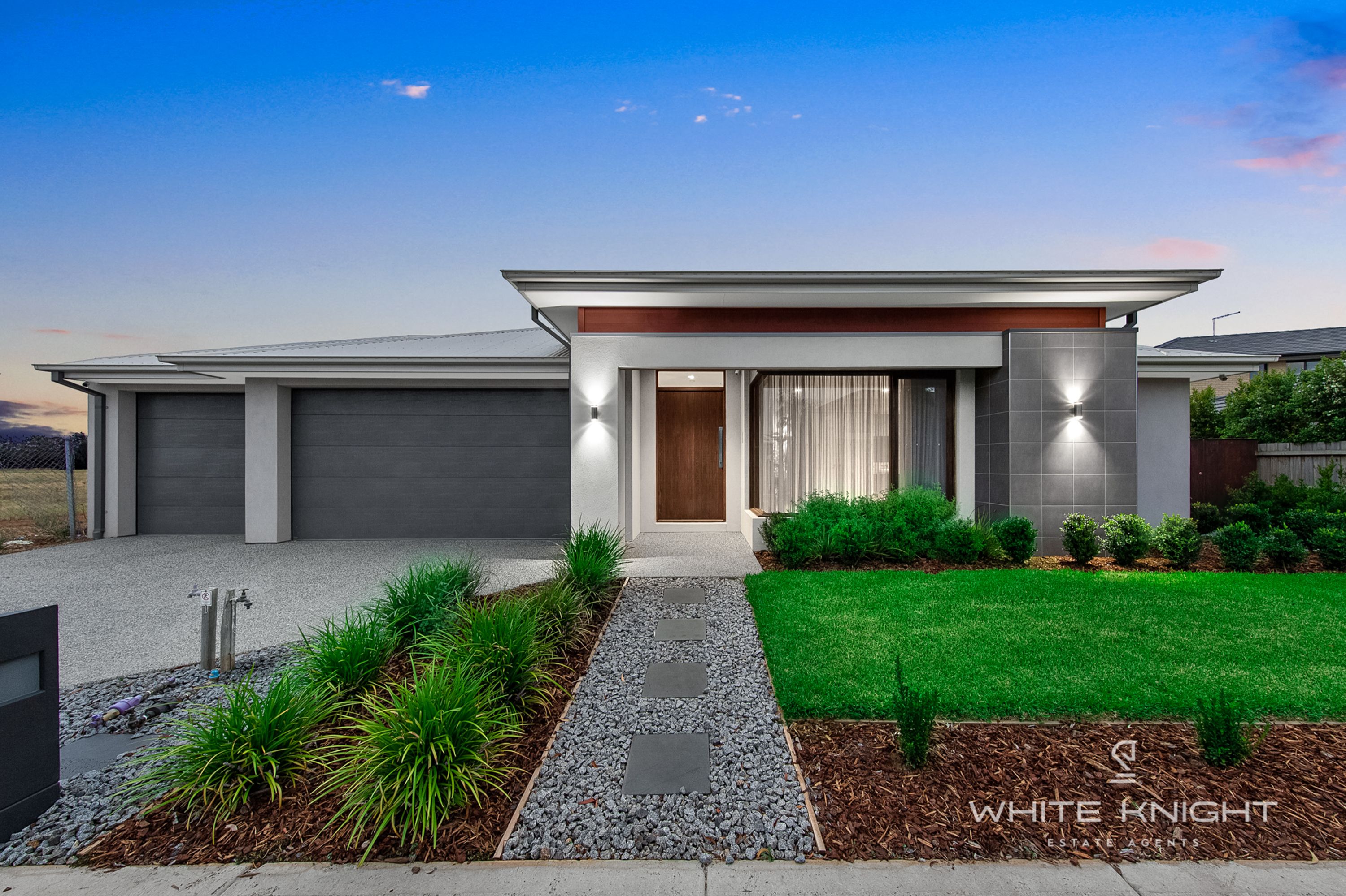 4 Cobbs Close, Aintree VIC 3336, Aintree - Thumbnail 2