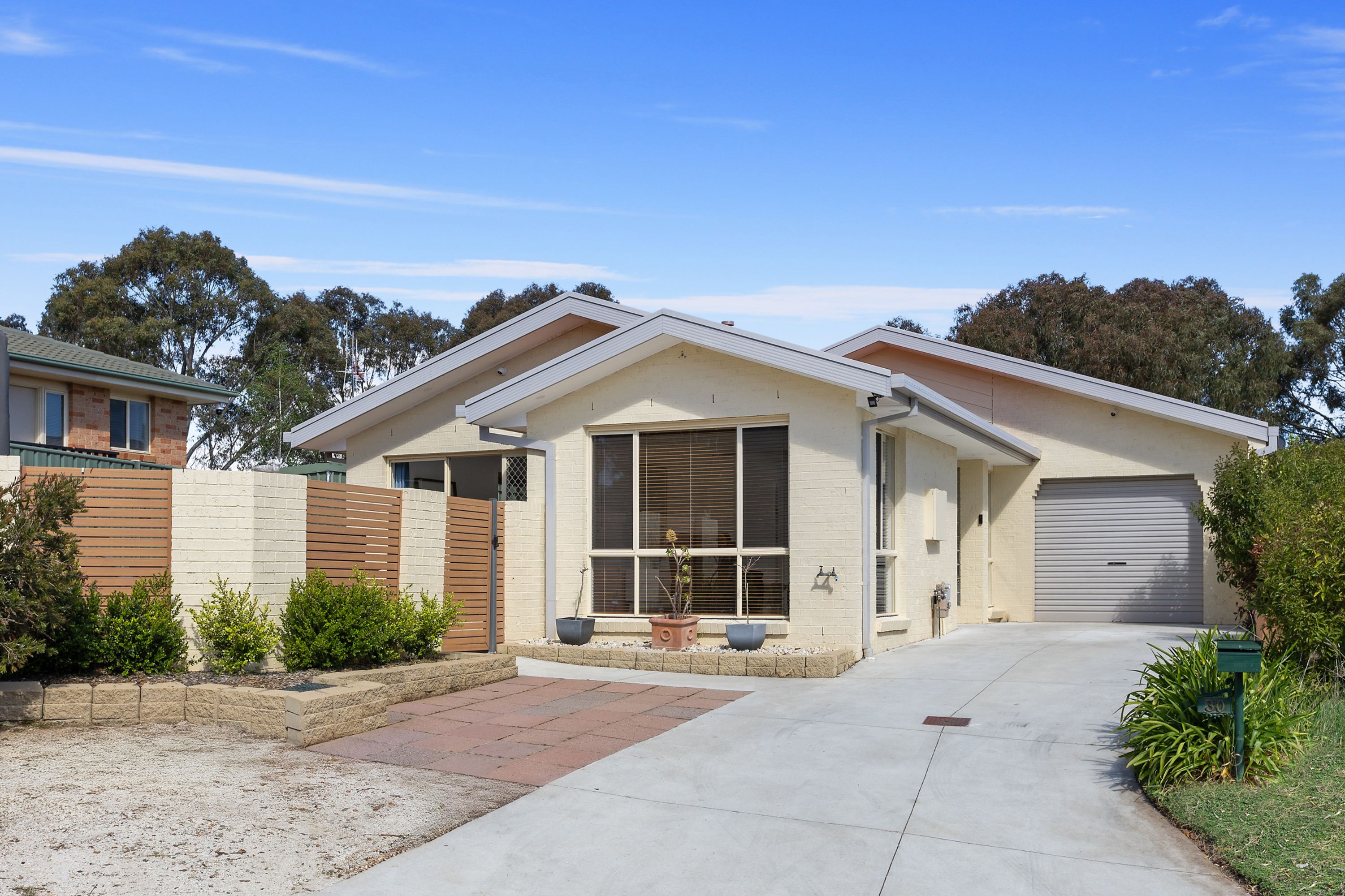 30 Leita Court, Ngunnawal - Image 1