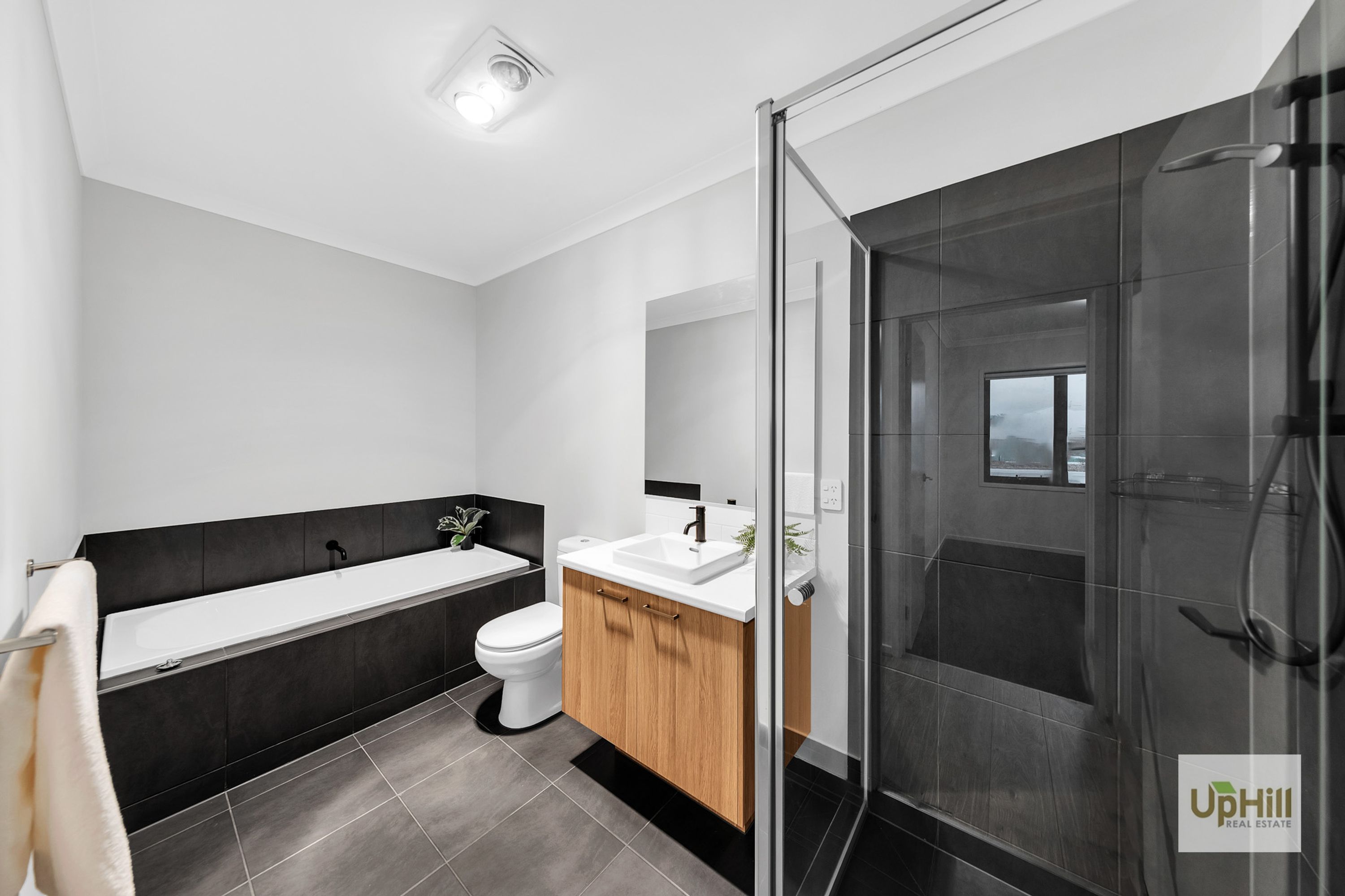 50 Alexander Boulevard, Clyde North - Thumbnail 5