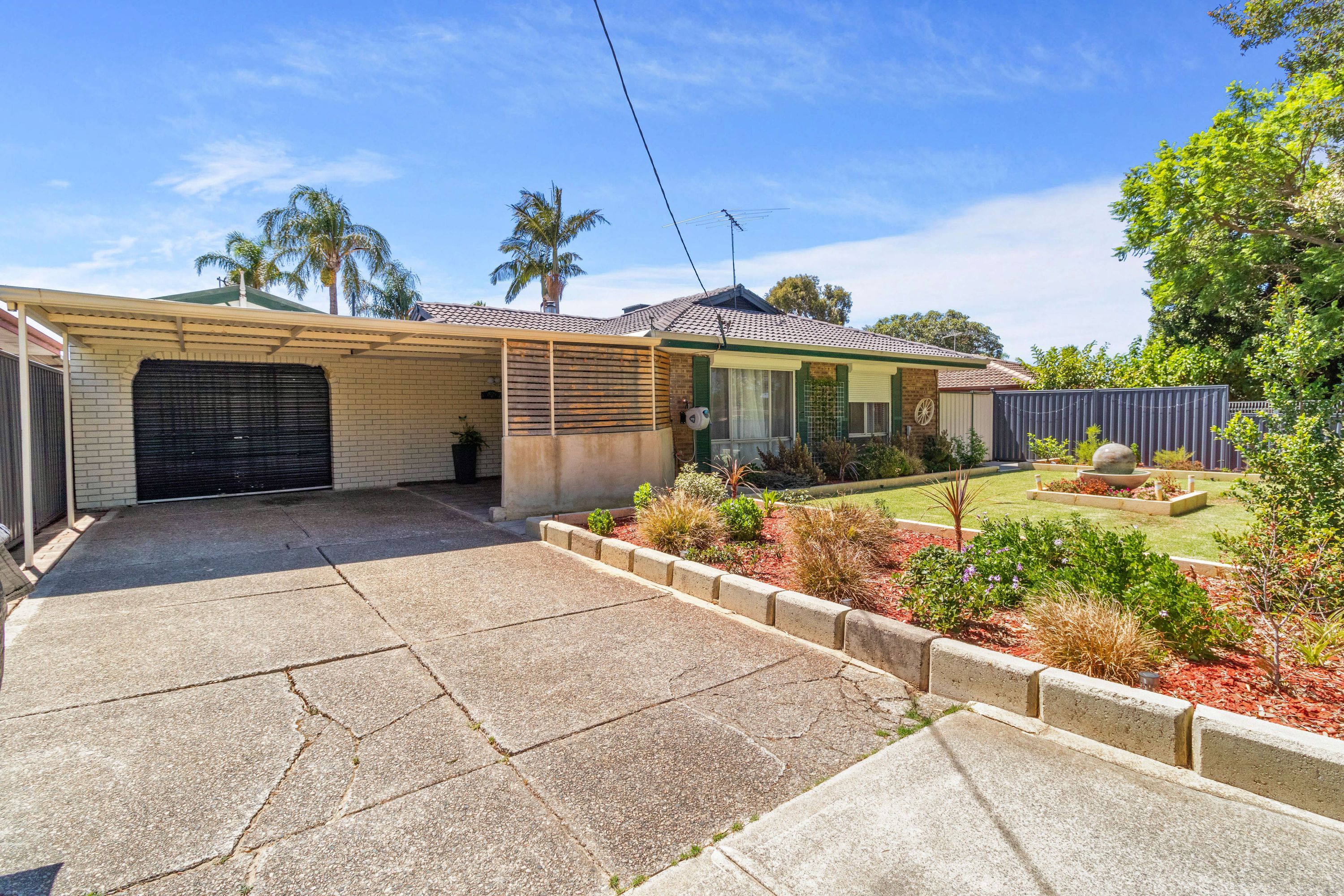 99 Third Avenue, Kelmscott - Thumbnail 3