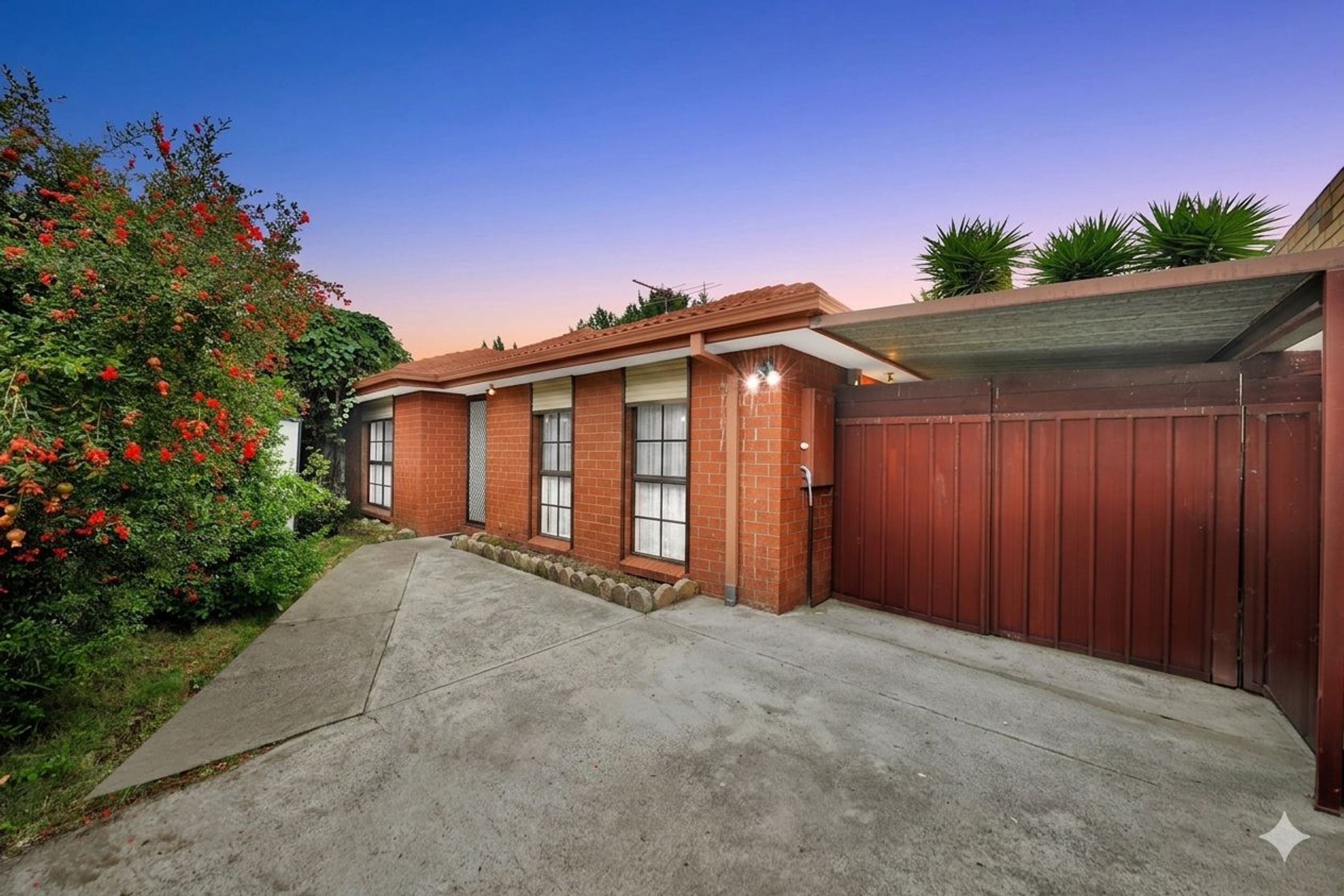 2/79 Avondale Avenue, St Albans VIC 3021, St Albans - Image 1