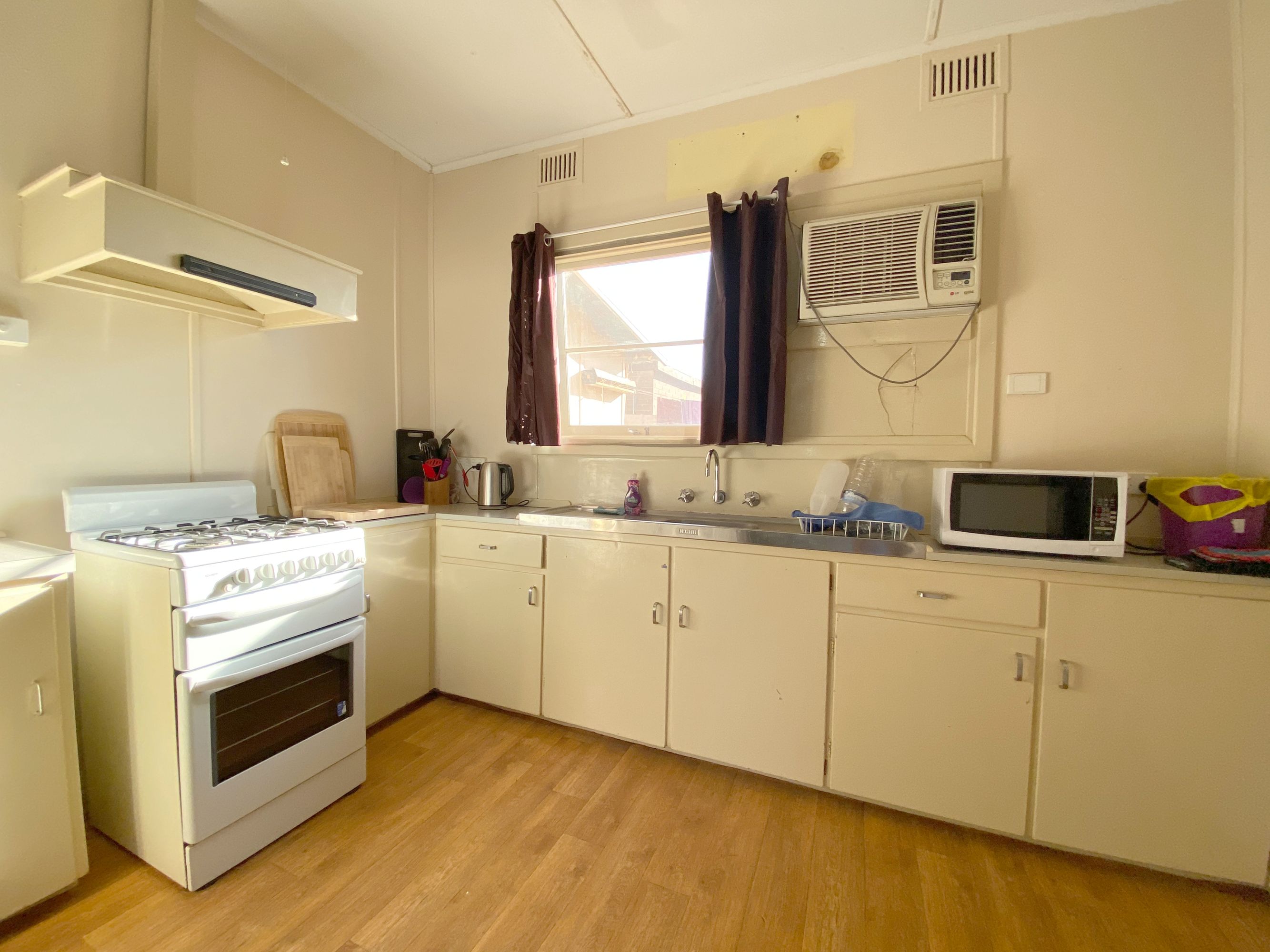 6a/b Wodgina Street, Port Hedland, Port Hedland - Thumbnail 6