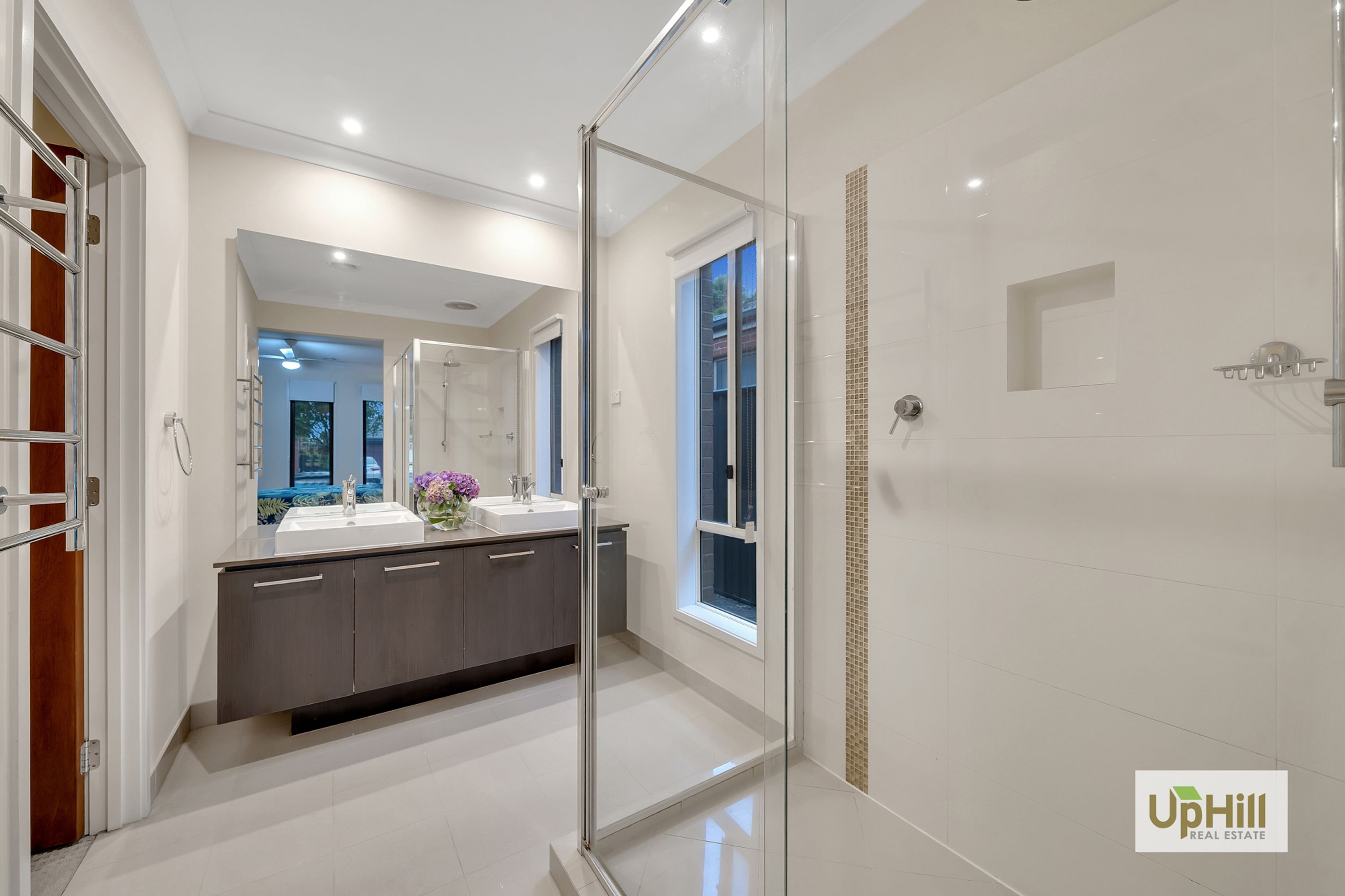 31 FALABELA ROAD, Clyde North - Thumbnail 3