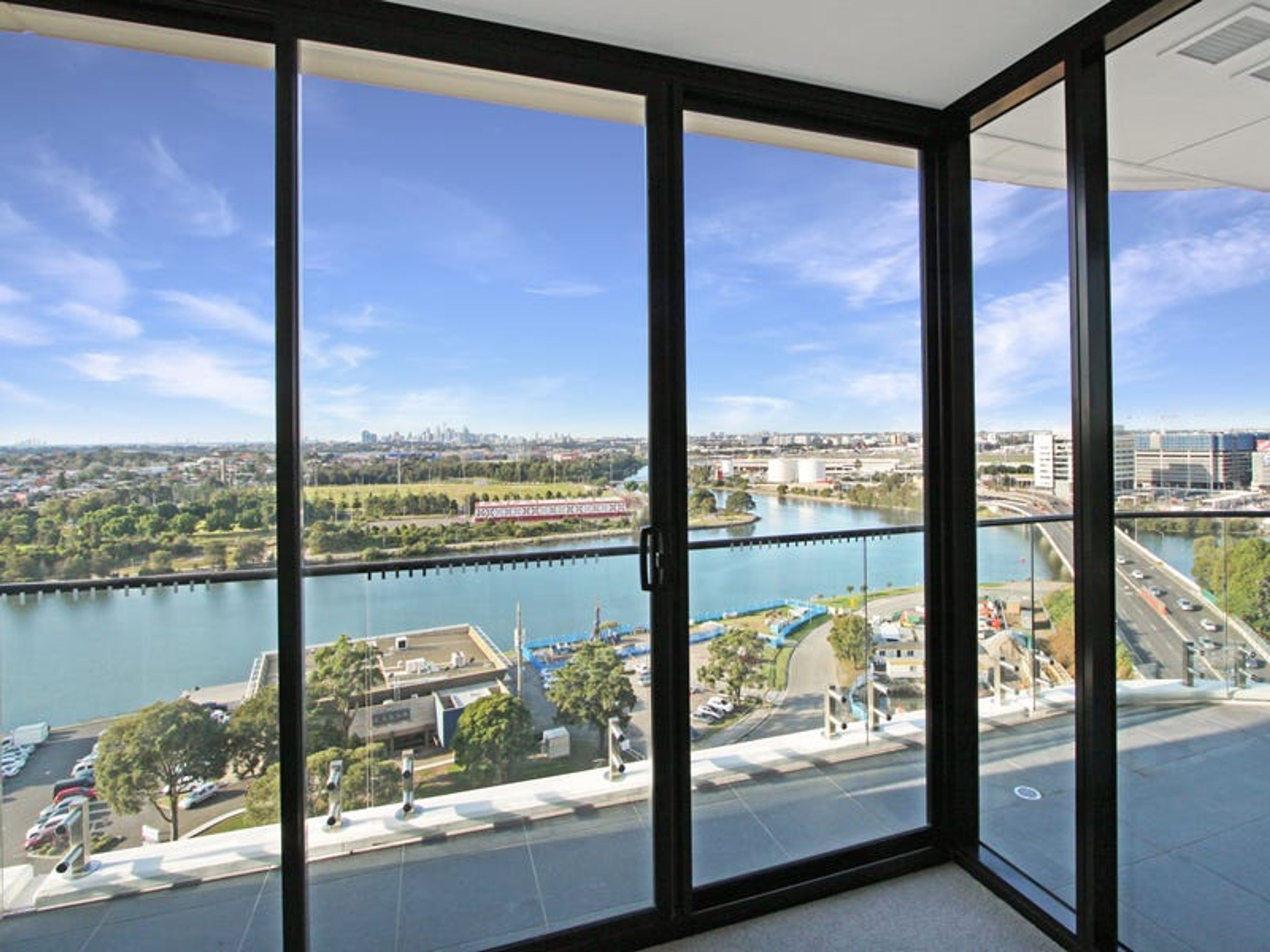 1305/26 Levey Street, Wolli Creek, Wolli Creek - Thumbnail 5