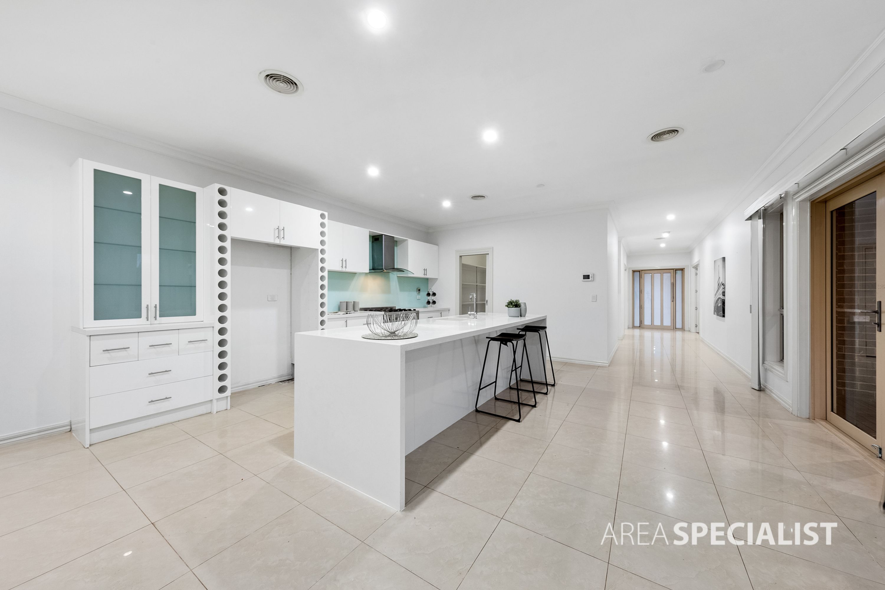 17 Lancefield Drive, Caroline Springs VIC 3023, Caroline Springs - Thumbnail 4