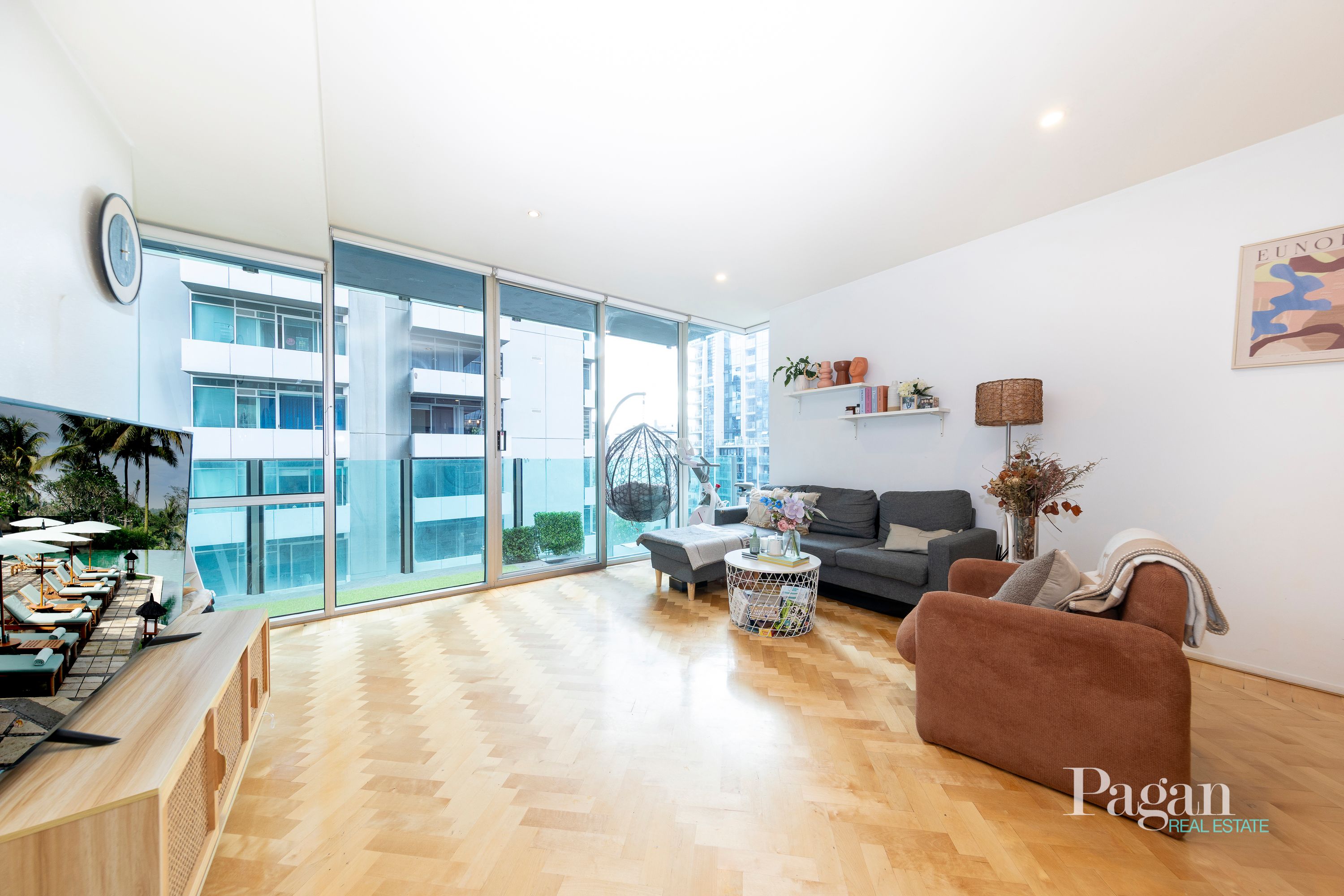 1405/28 Wills Street, Melbourne - Thumbnail 3