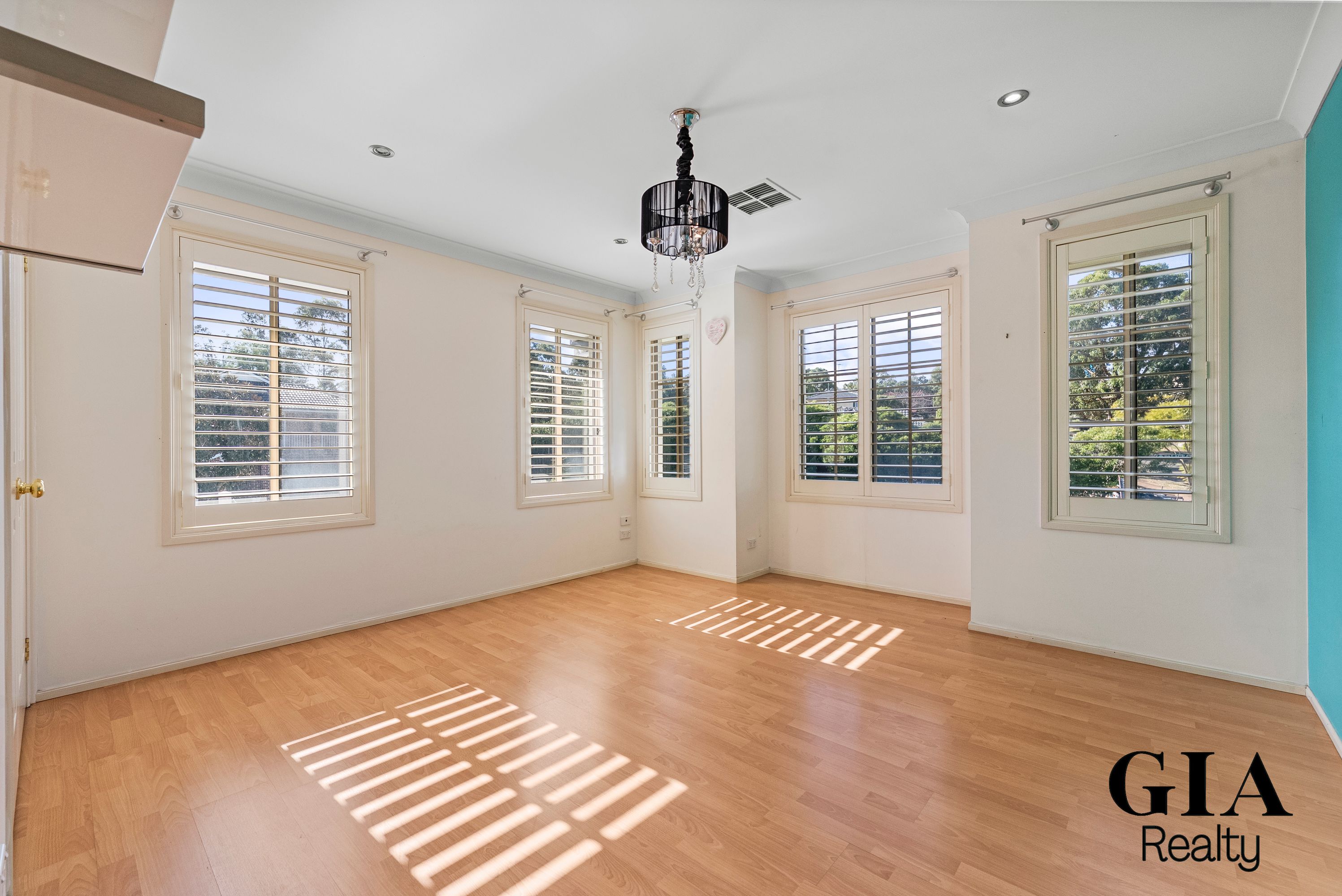 141 Edinburgh Circuit, Cecil Hills - Thumbnail 7