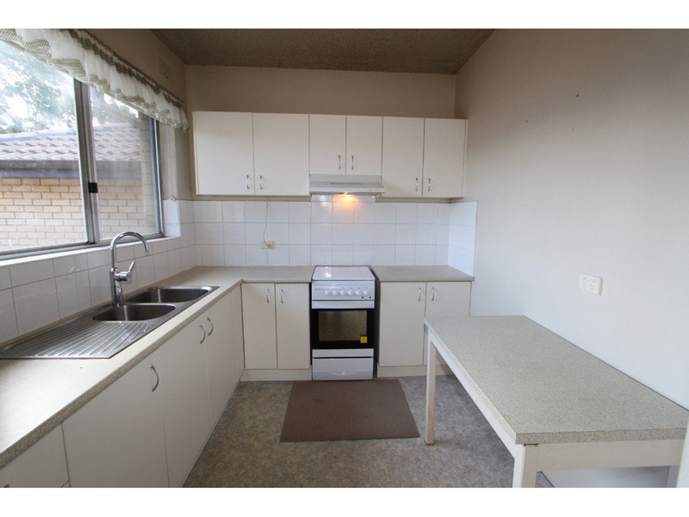 15/50-52 Queen Victoria Street, Bexley, Bexley - Thumbnail 2