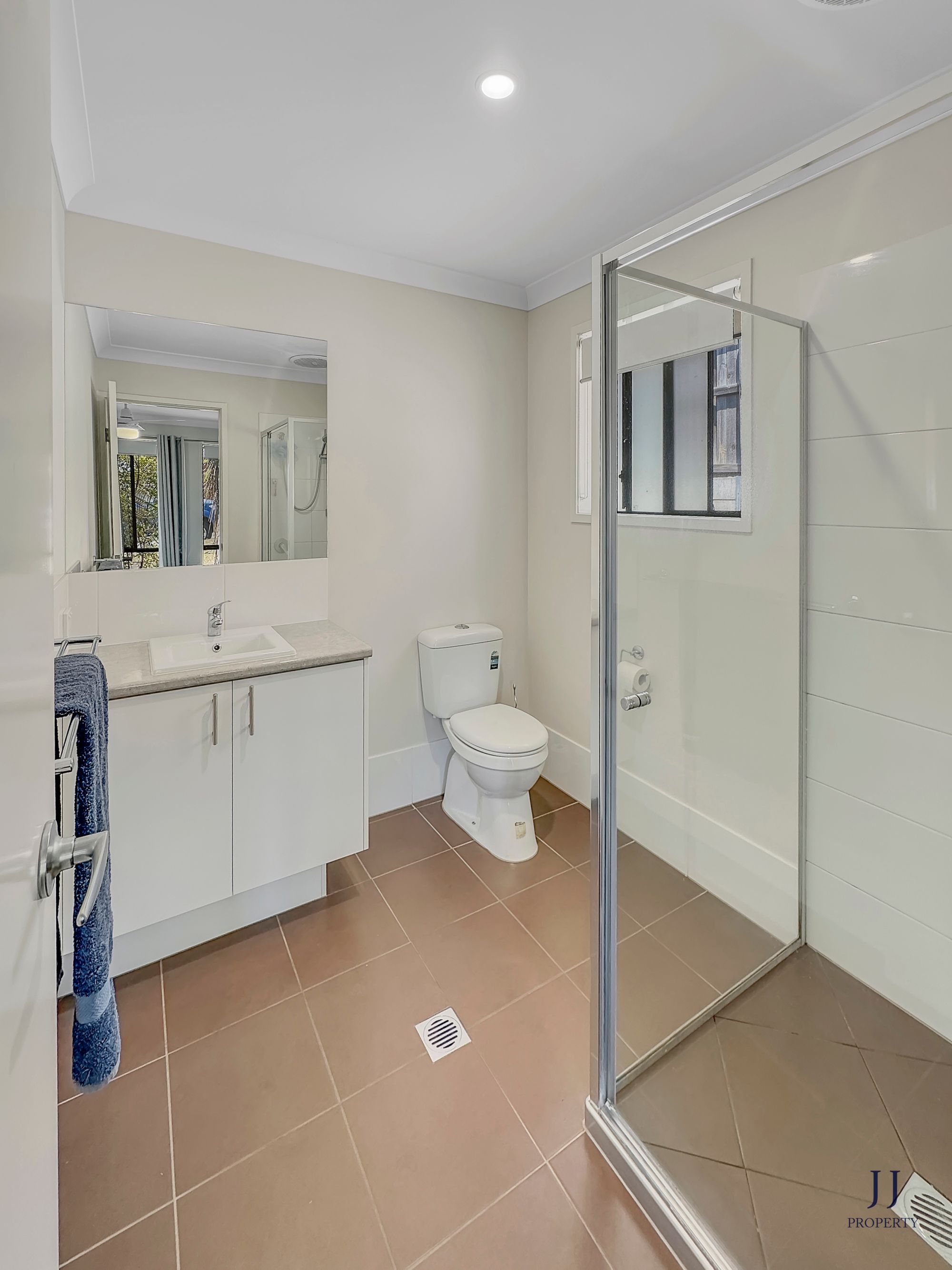 16 James Varghese Way, Spring Mountain - Thumbnail 8