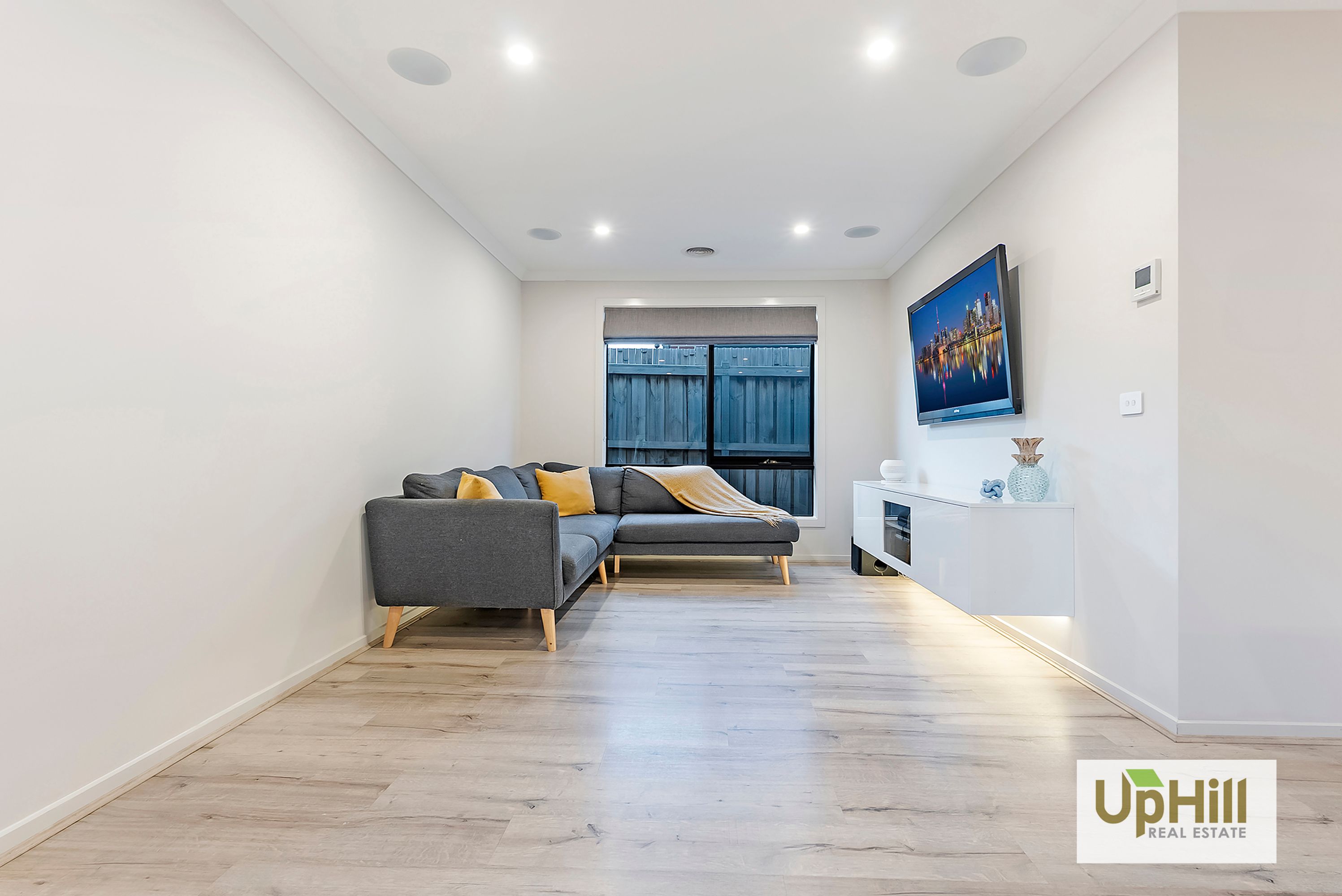 33 VERVE CIRCUIT, Cranbourne West - Thumbnail 6