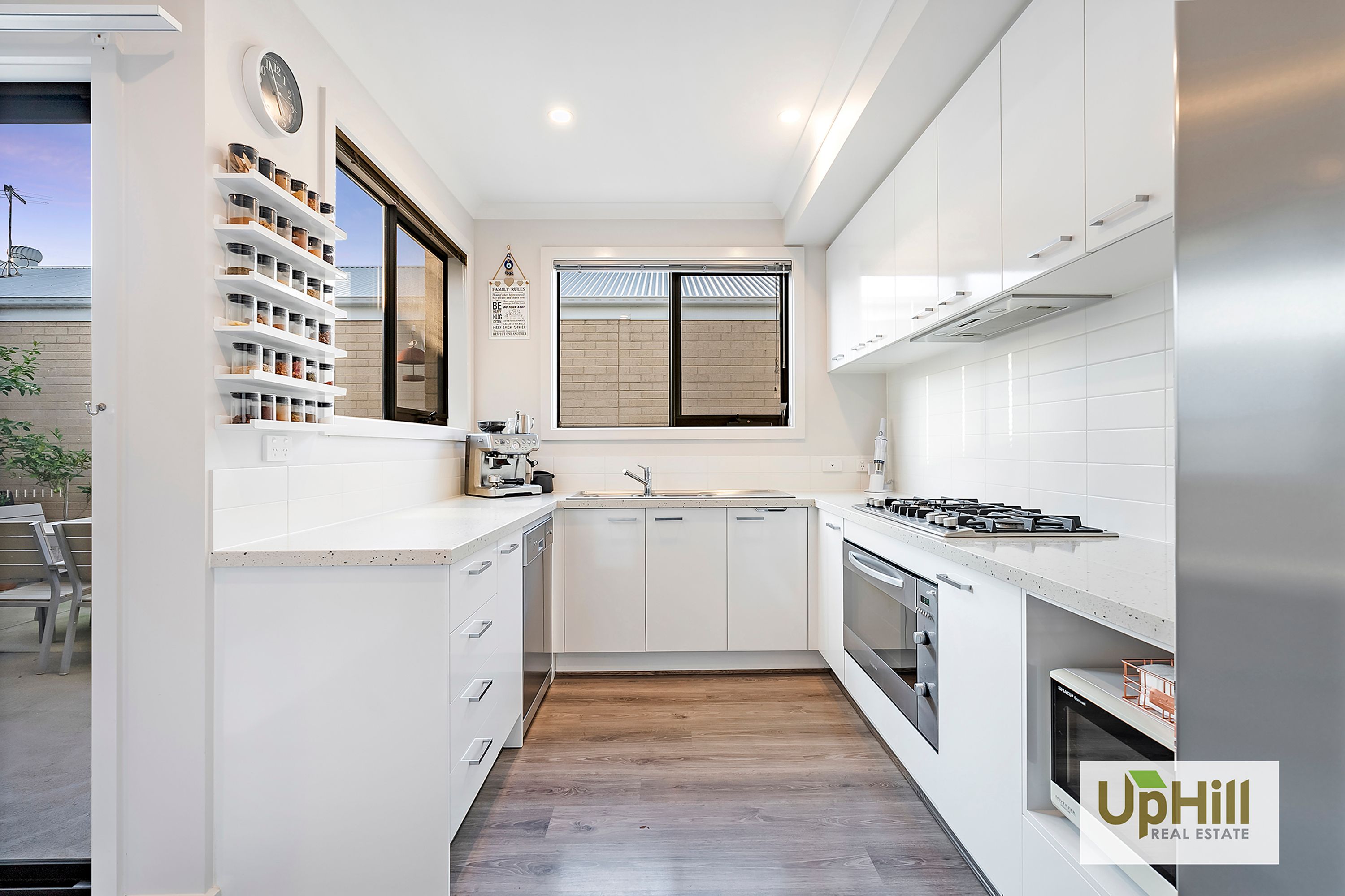 11 Emanda Lane, Clyde North - Thumbnail 6