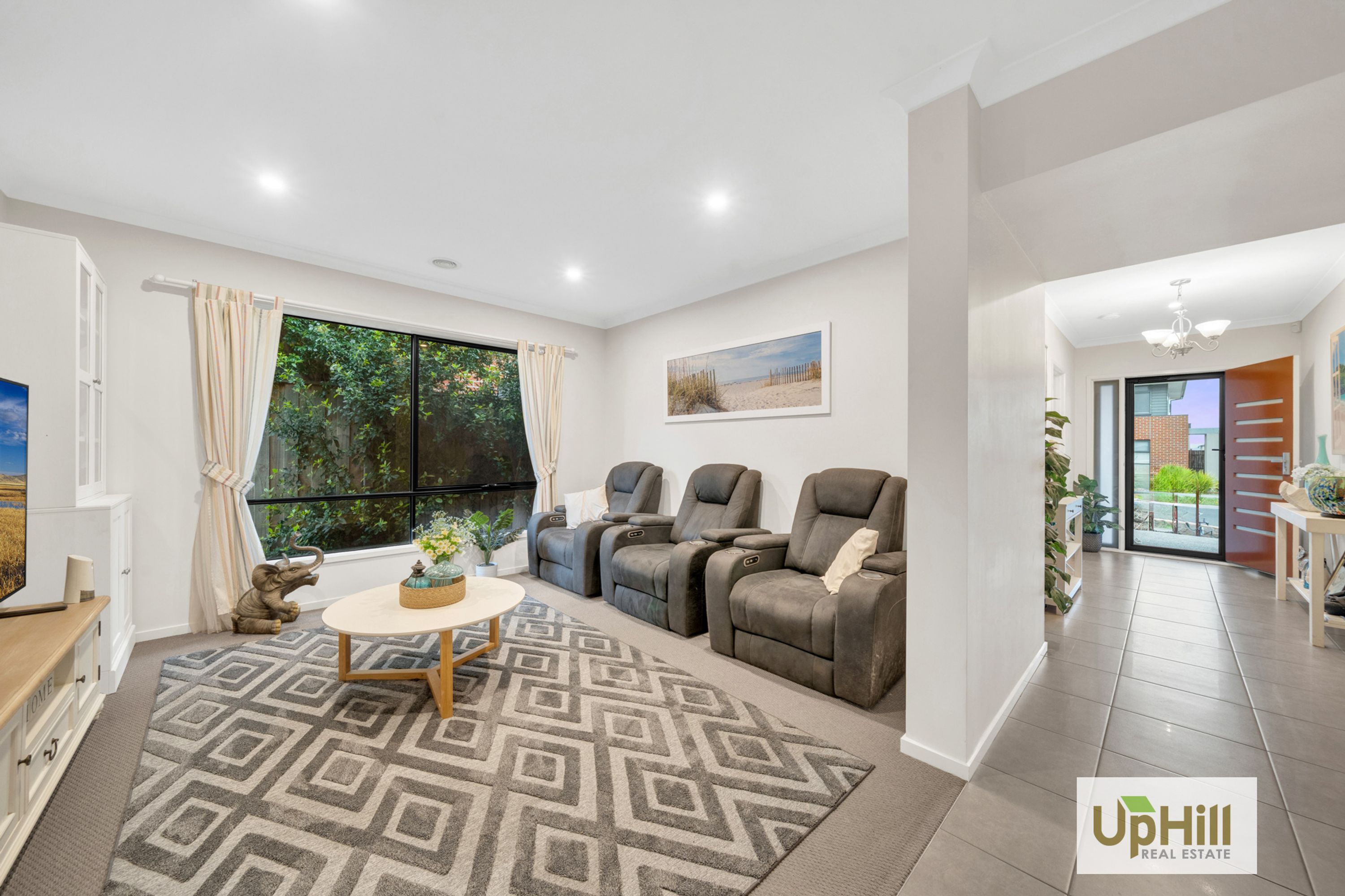 52 Simmental Drive, Clyde North - Thumbnail 6