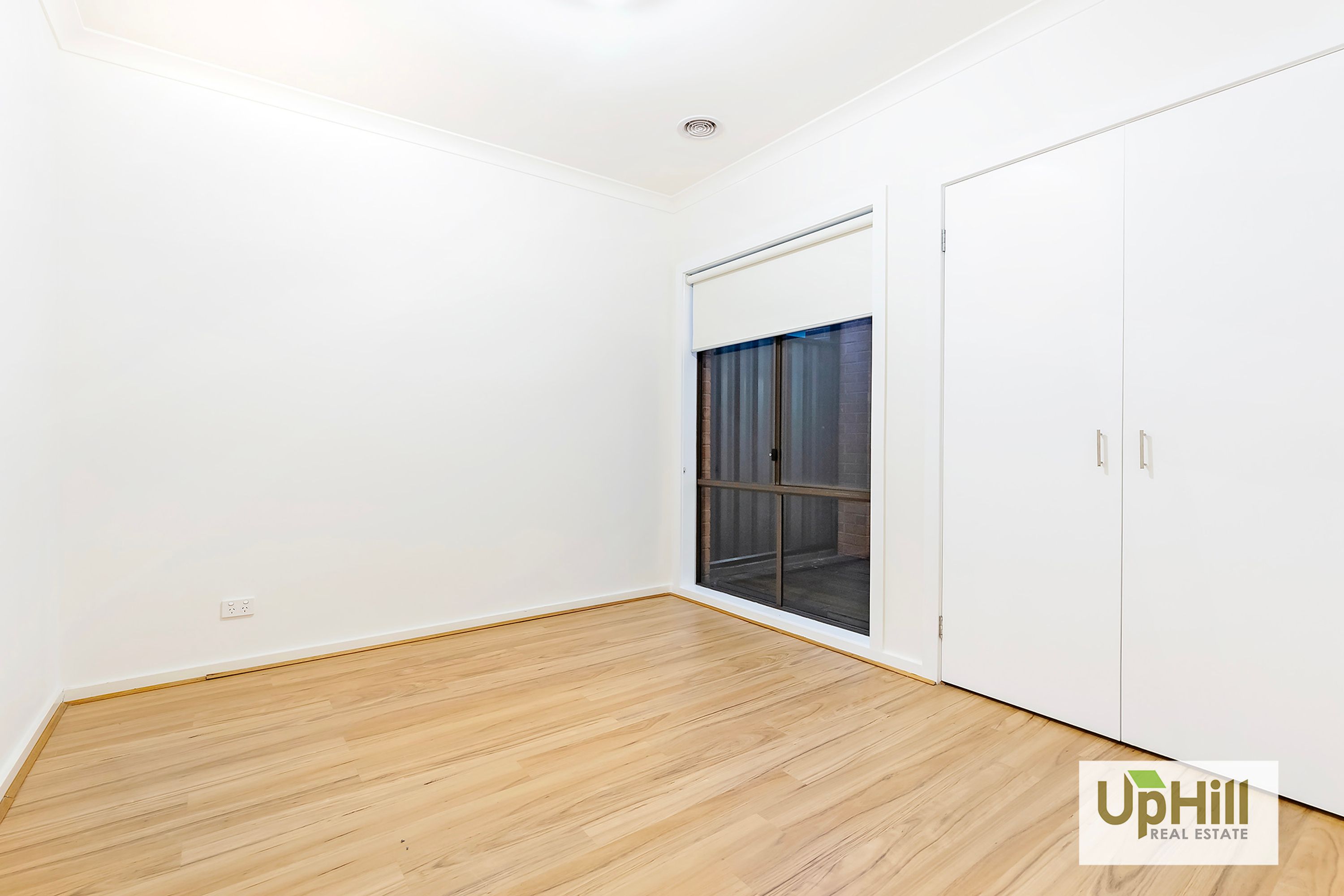 14 Pleven Rise, Clyde North - Thumbnail 4