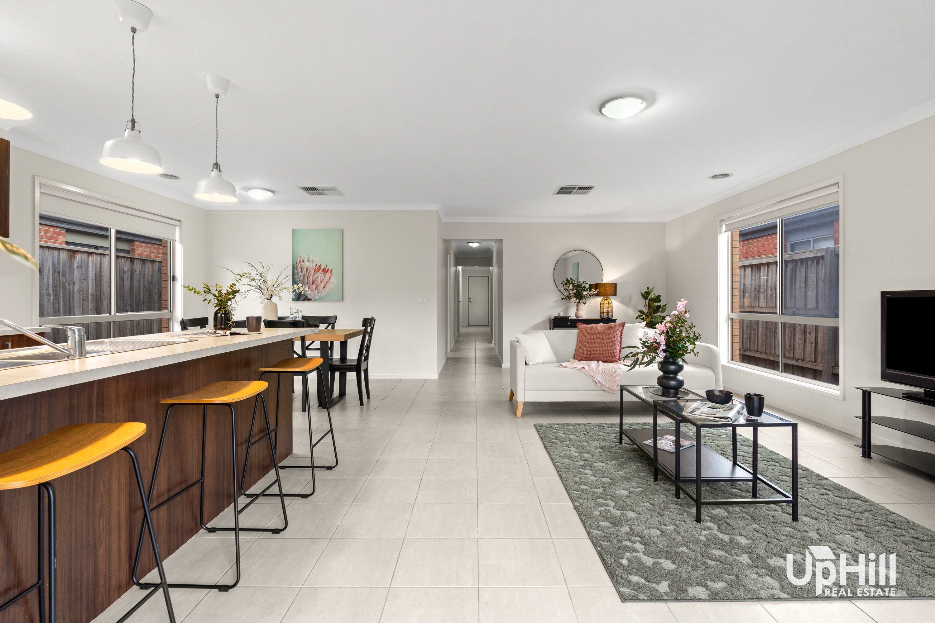 37 Rankin Close, Lynbrook - Thumbnail 3