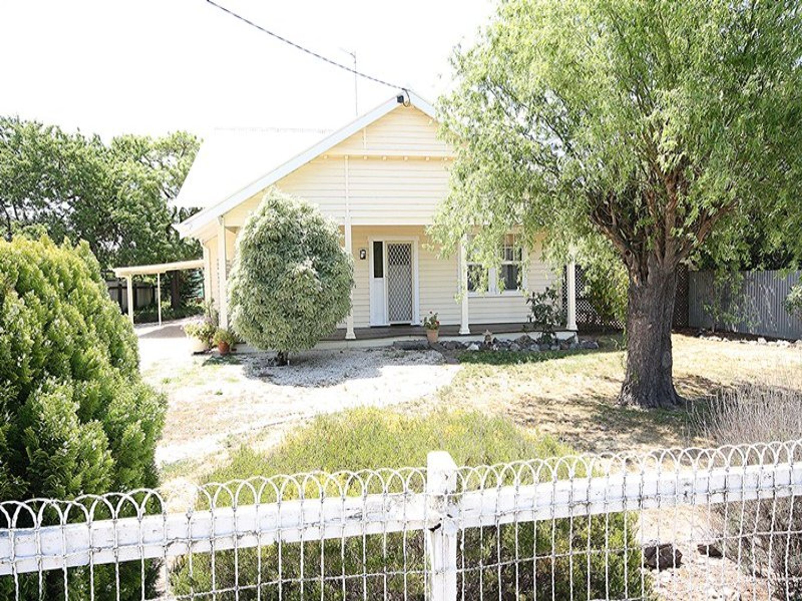 24 Edith Street, Horsham VIC 3400, Horsham - Thumbnail 2