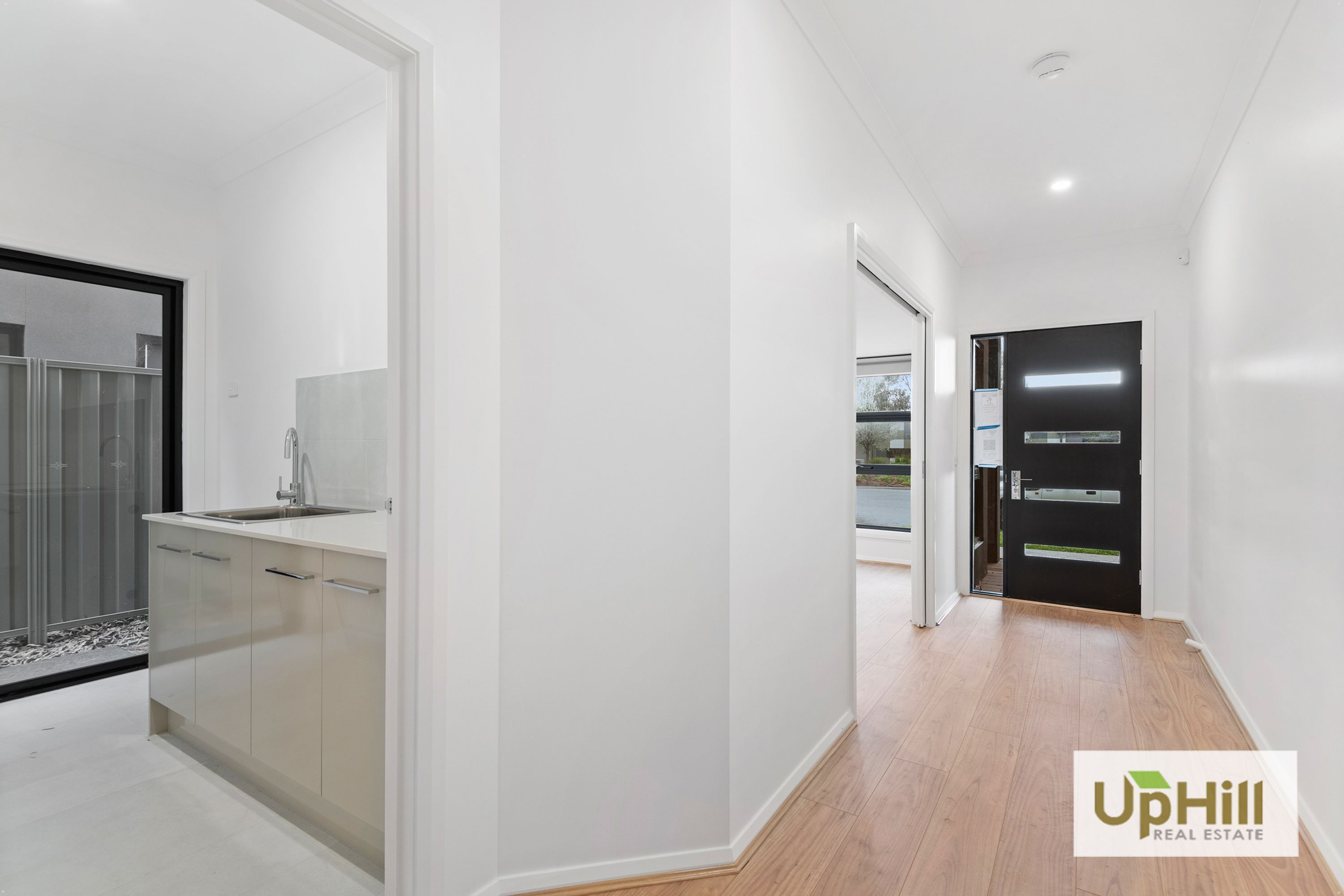 23 Elmslie Drive, Cranbourne East - Thumbnail 5