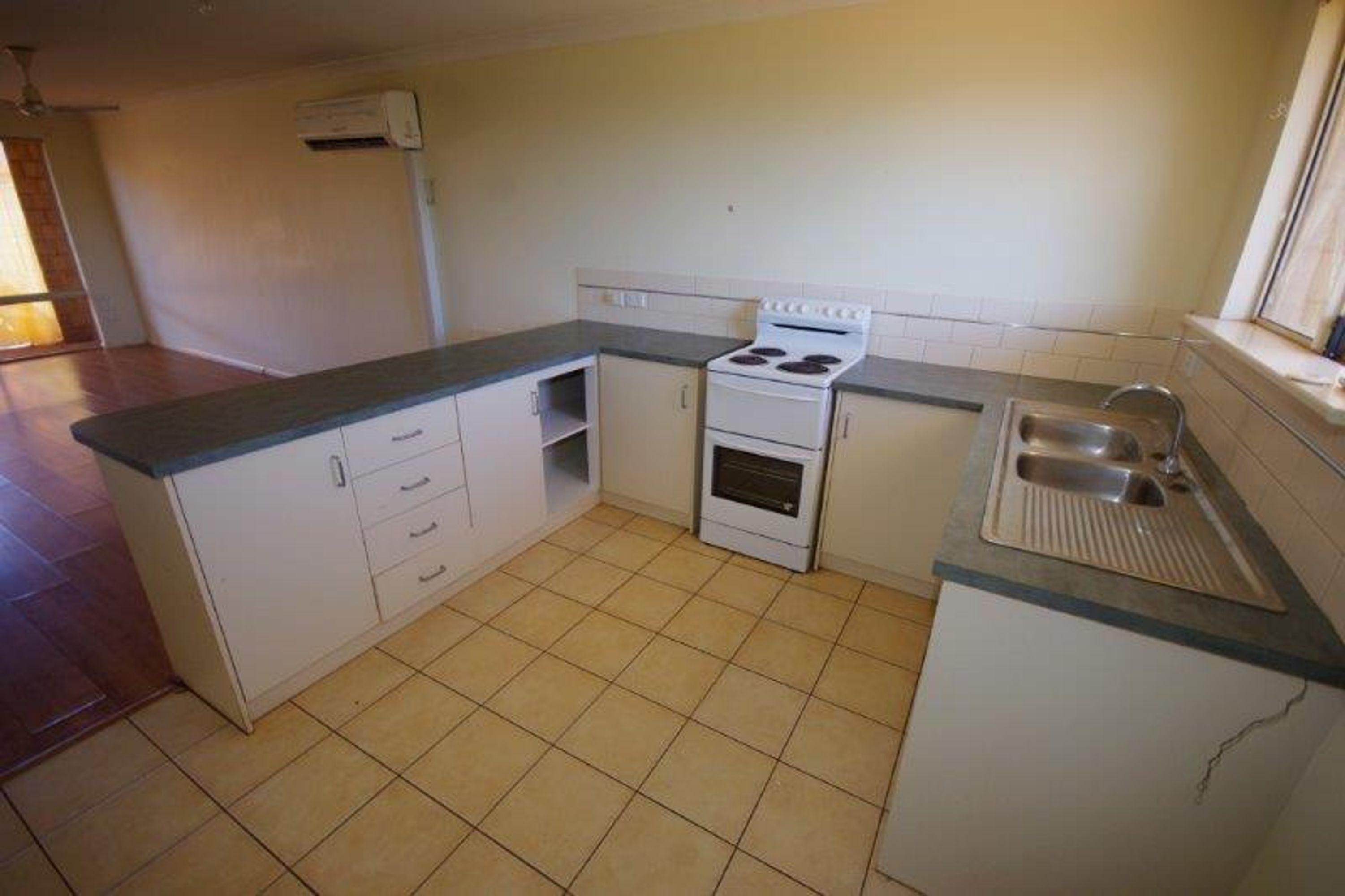 2/1 Cowra Drive, Newman, Newman - Thumbnail 5