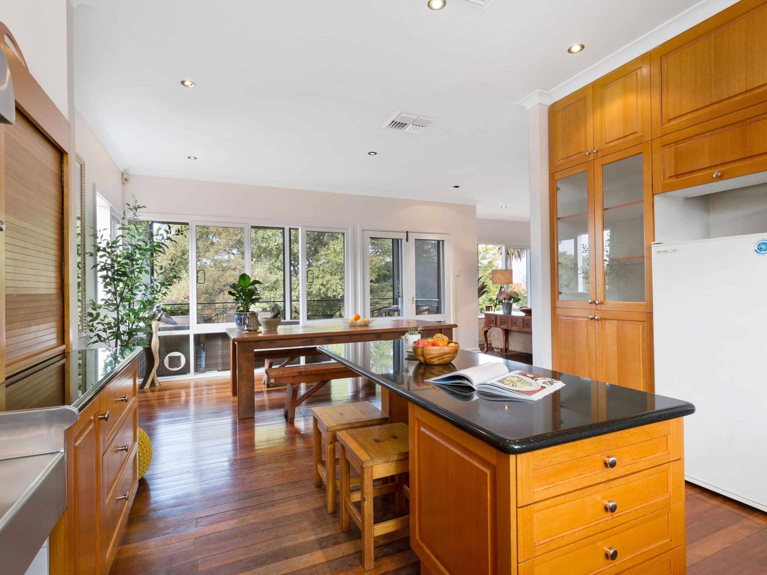 8 Viewway, Nedlands - Thumbnail 6