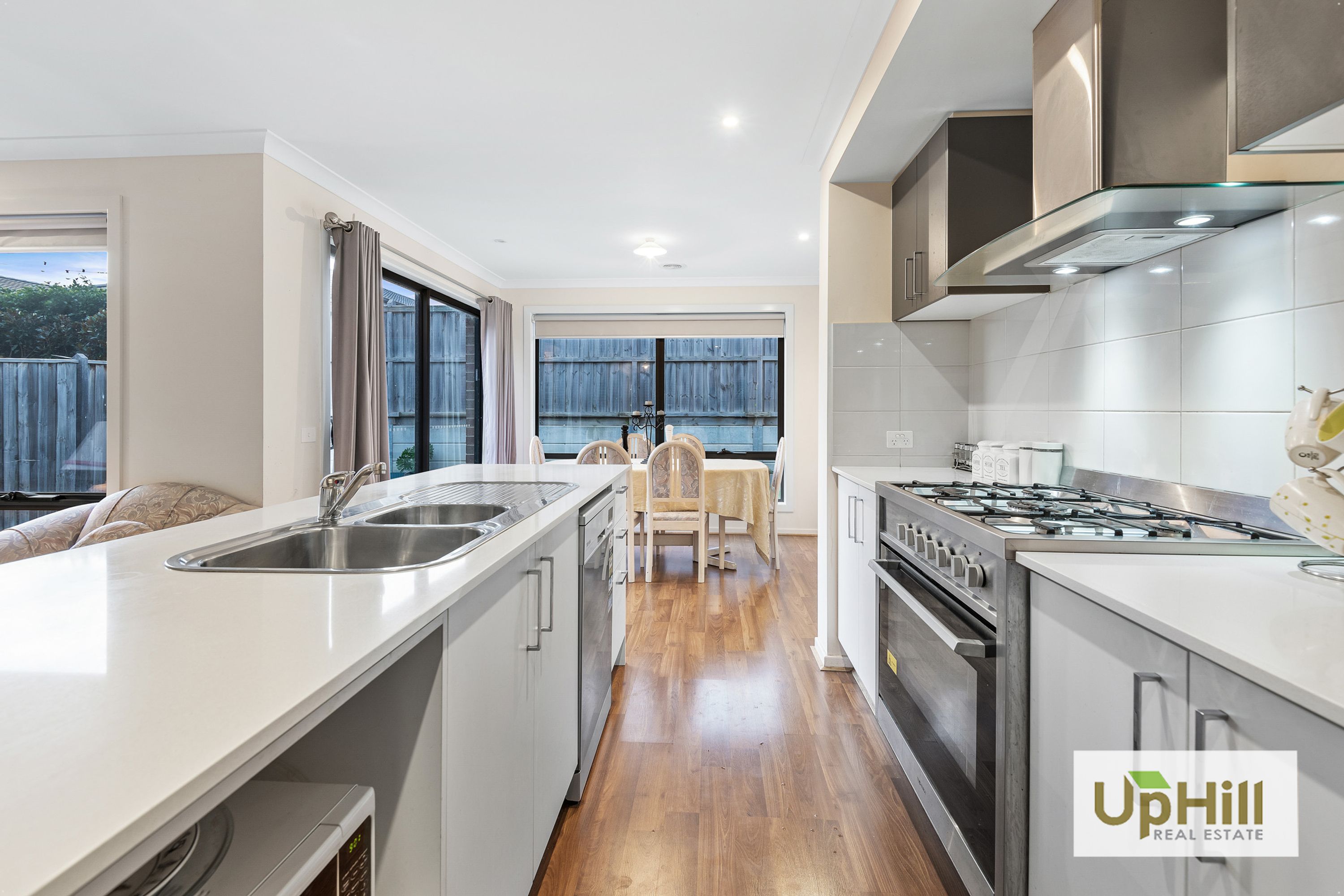 6 Fernlea Street, Clyde North - Thumbnail 4