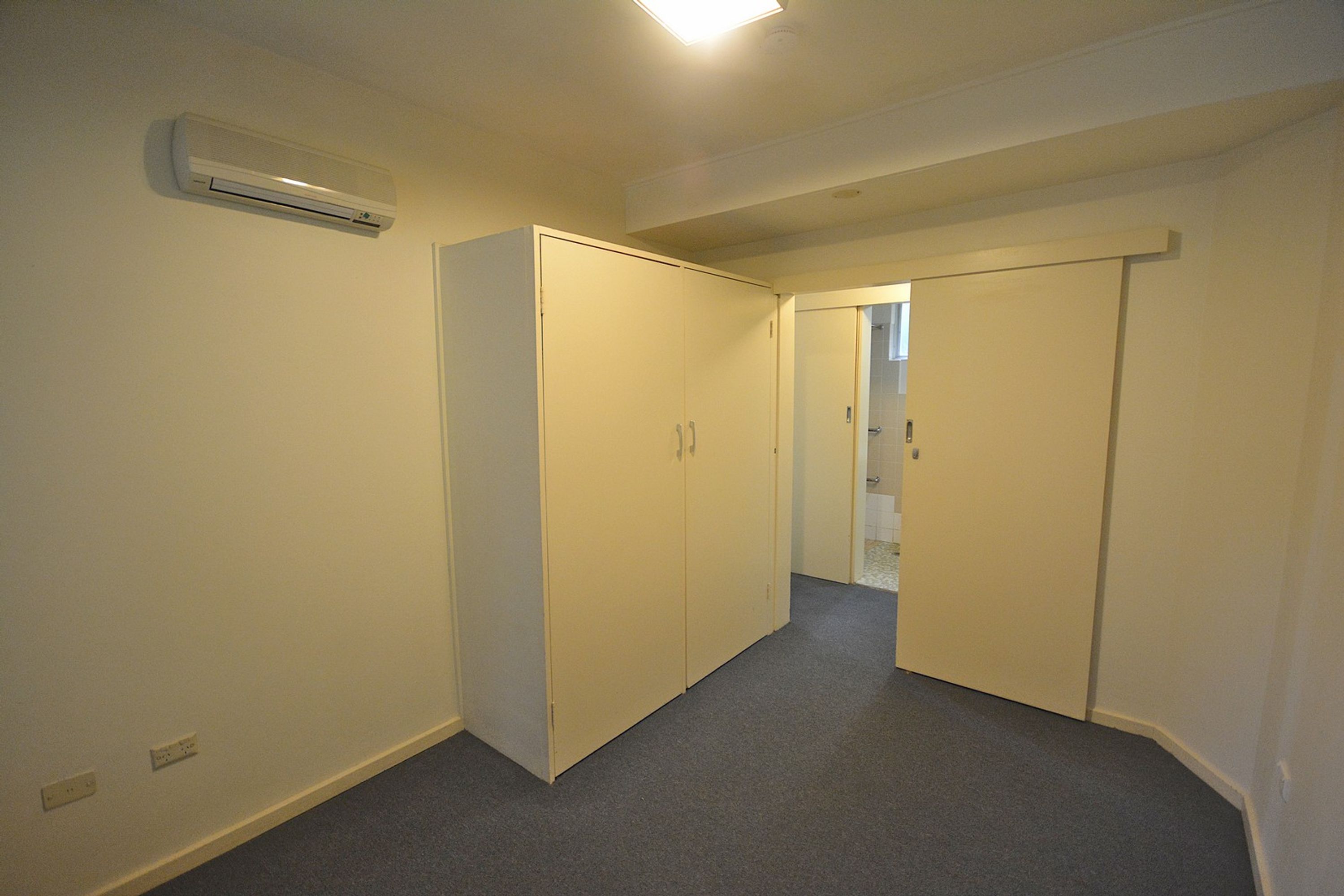 3/4 David Road, Springwood - Thumbnail 4