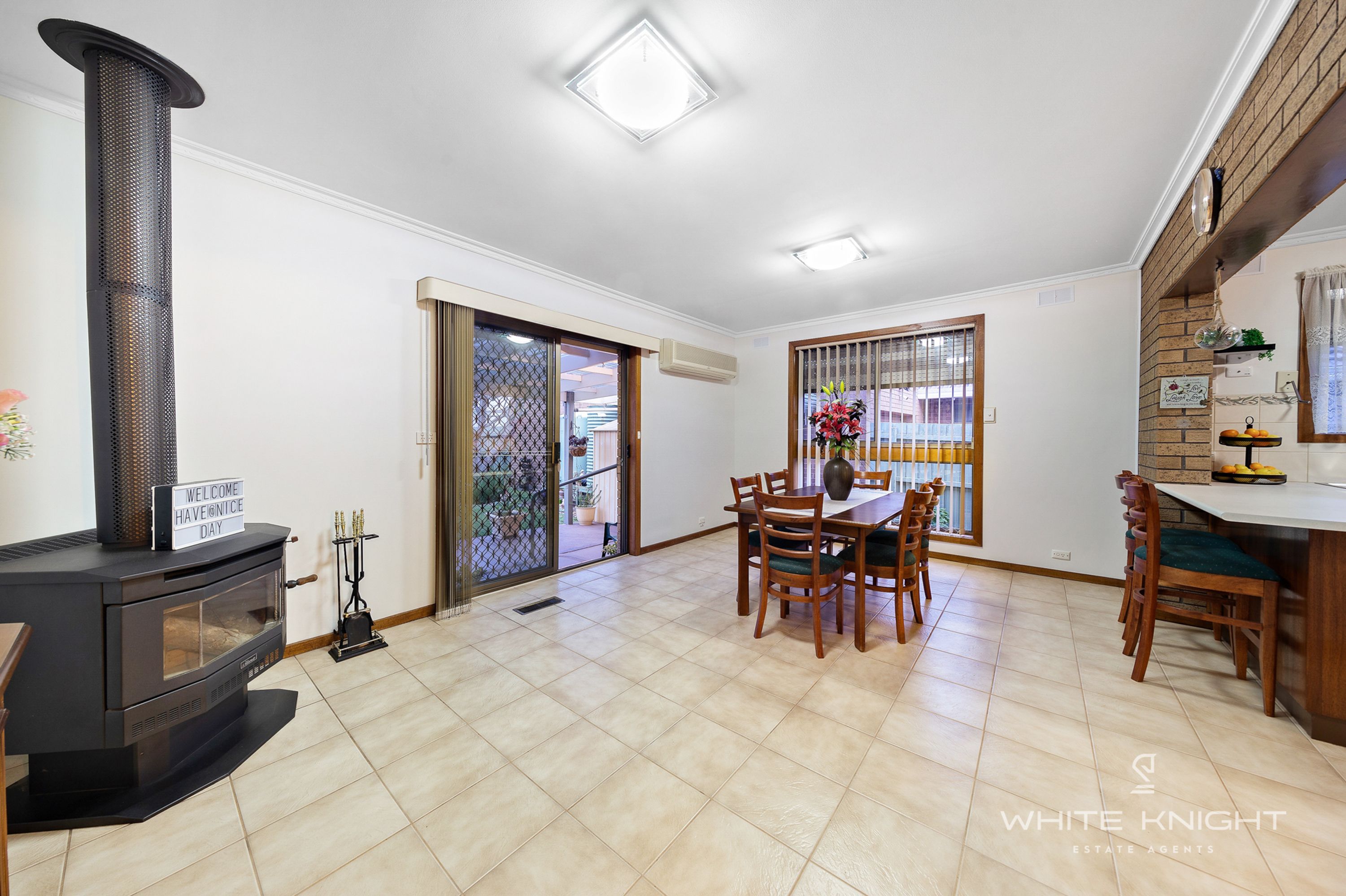 18 Corunna Avenue, St Albans VIC 3021, St Albans - Thumbnail 3