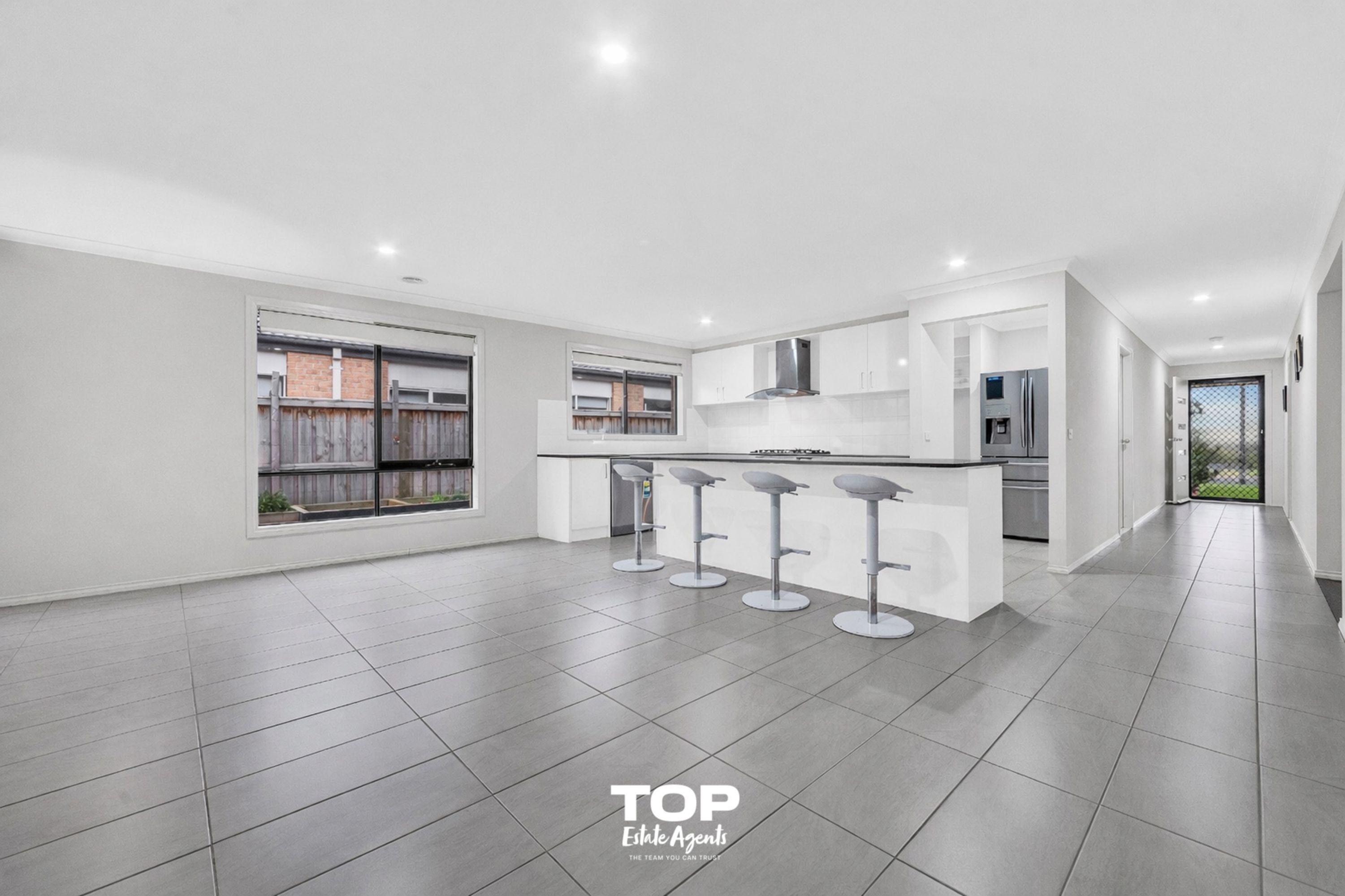 6 Whinstone Avenue, Clyde - Thumbnail 6
