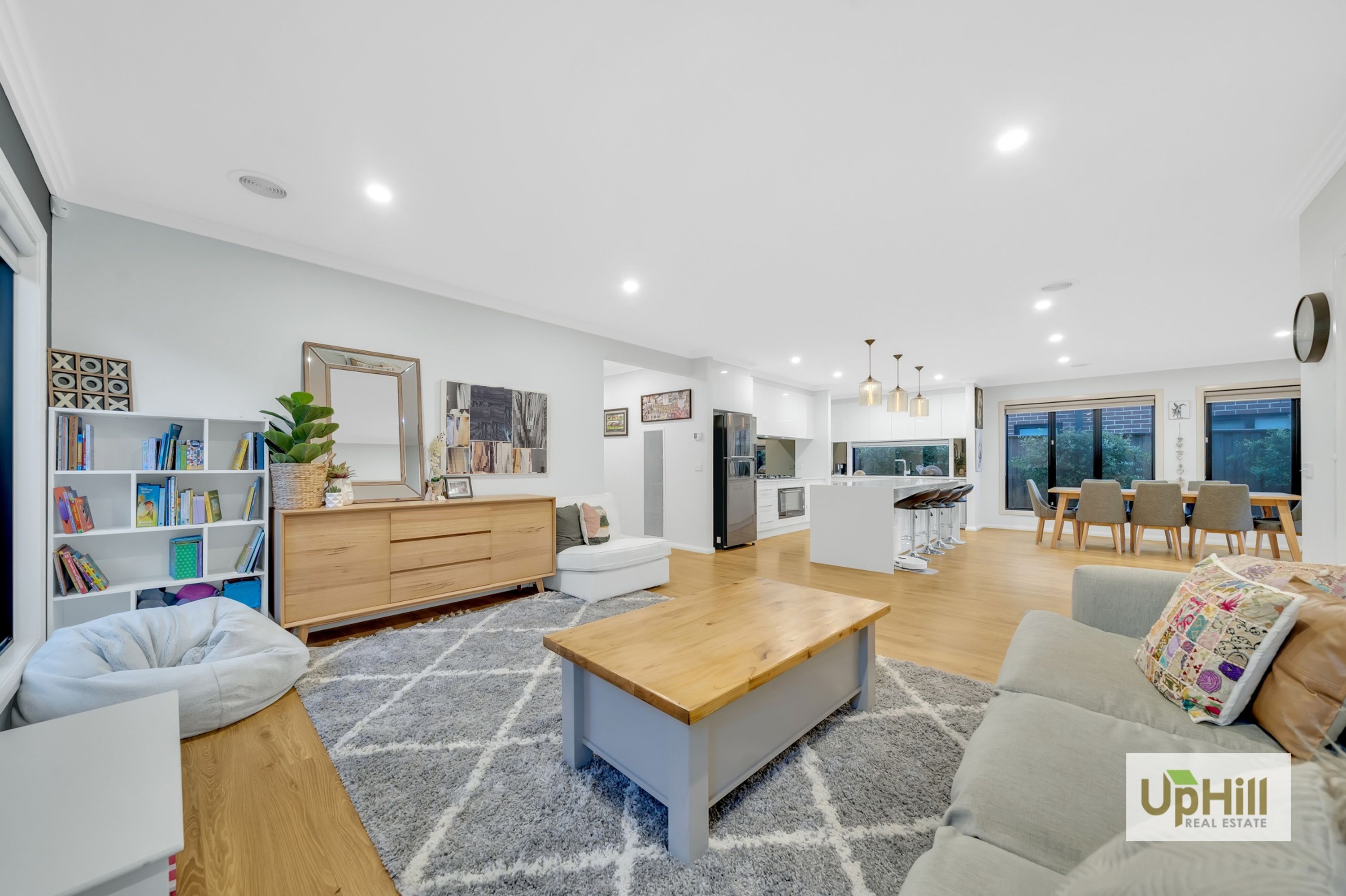 5 Gilcambon Way, Clyde North - Thumbnail 8