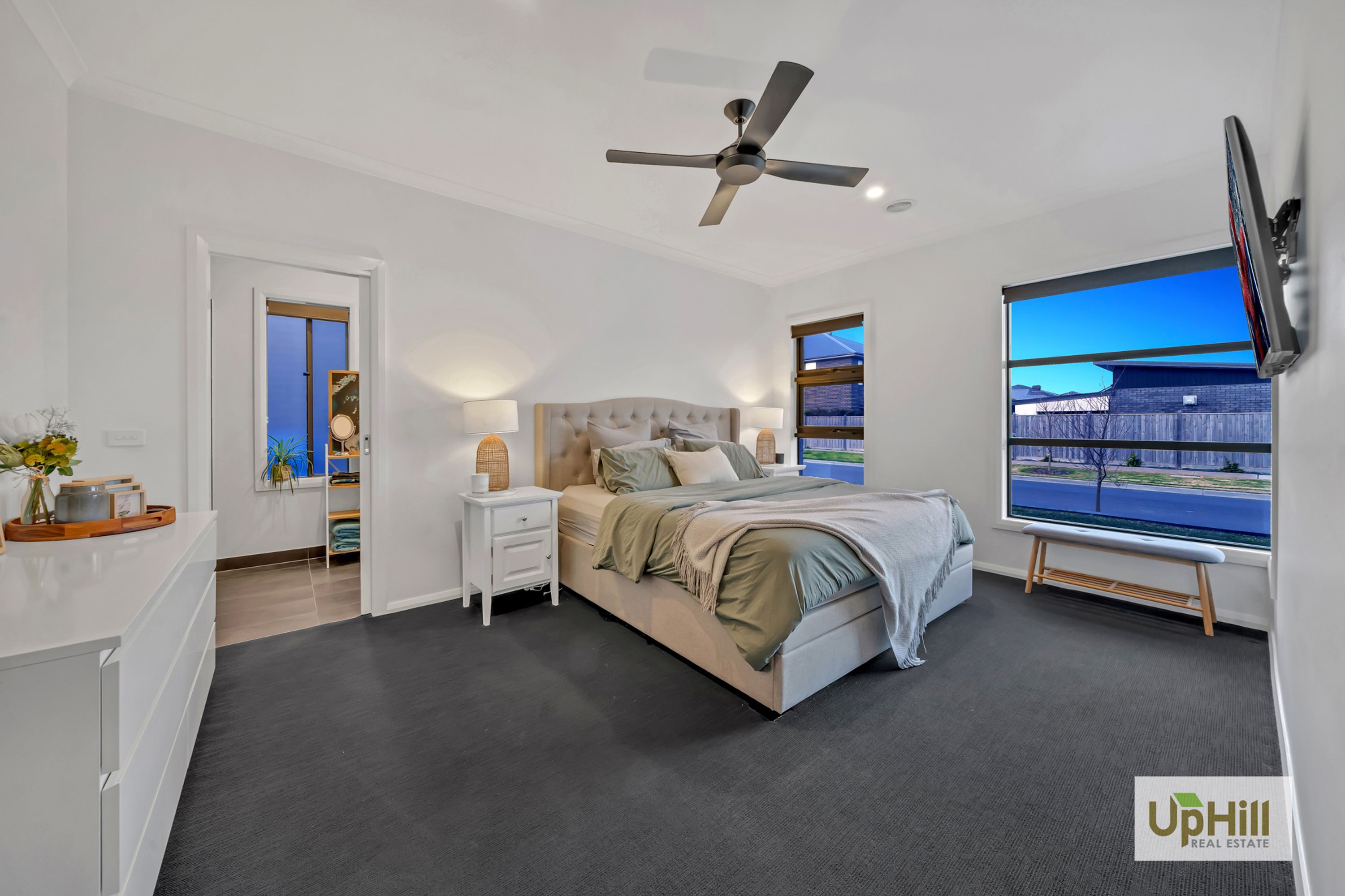 29 Littleshore Crescent, Clyde North - Thumbnail 3