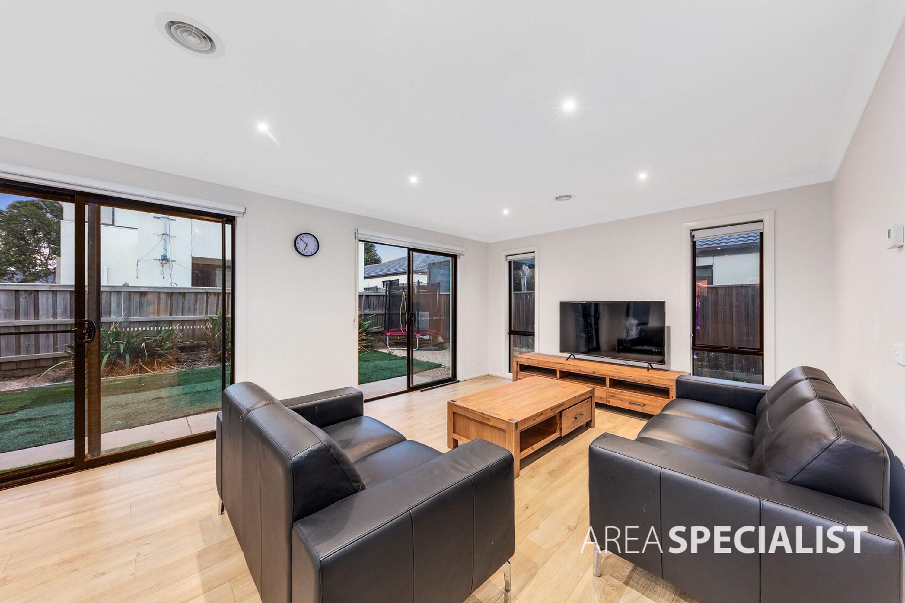 8 Cooma Place, Burnside Heights VIC 3023, Burnside Heights - Thumbnail 3