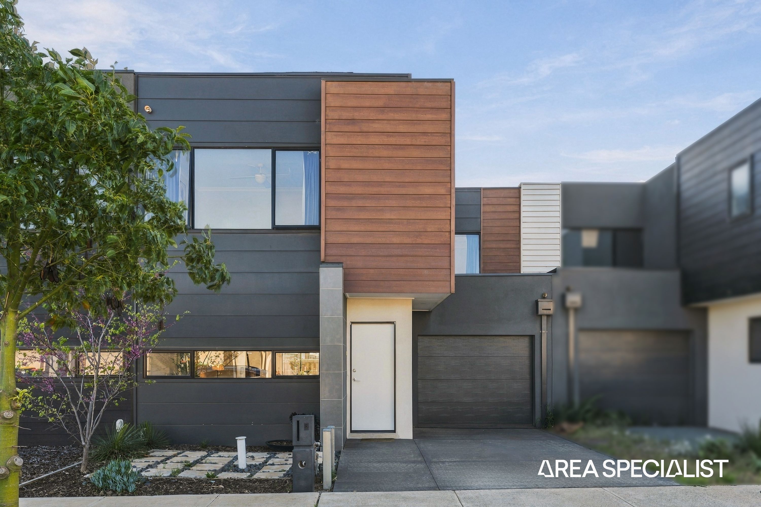 8 Homage Avenue, Fraser Rise - Image 1