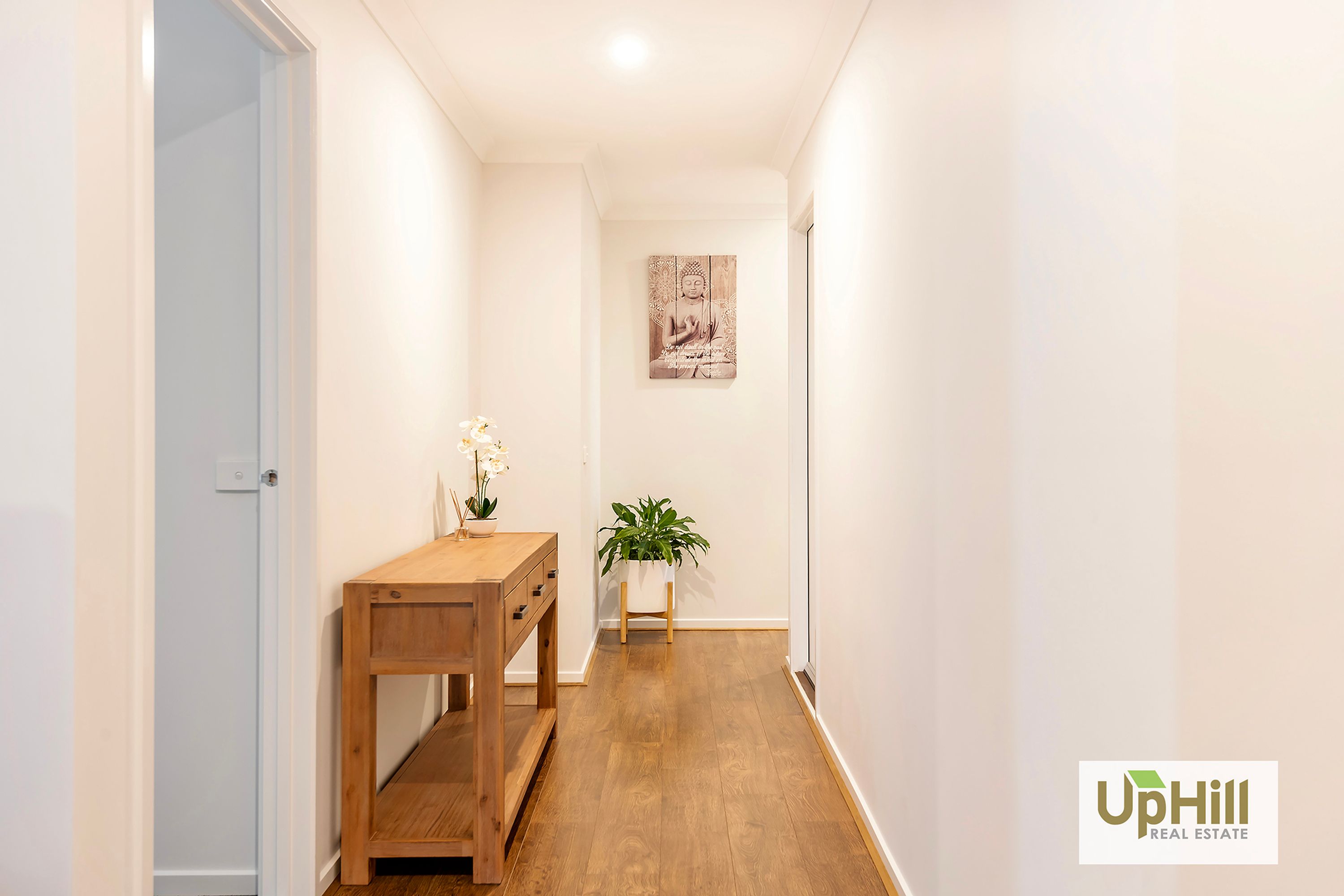 18 Lancelot Avenue, Clyde - Thumbnail 3