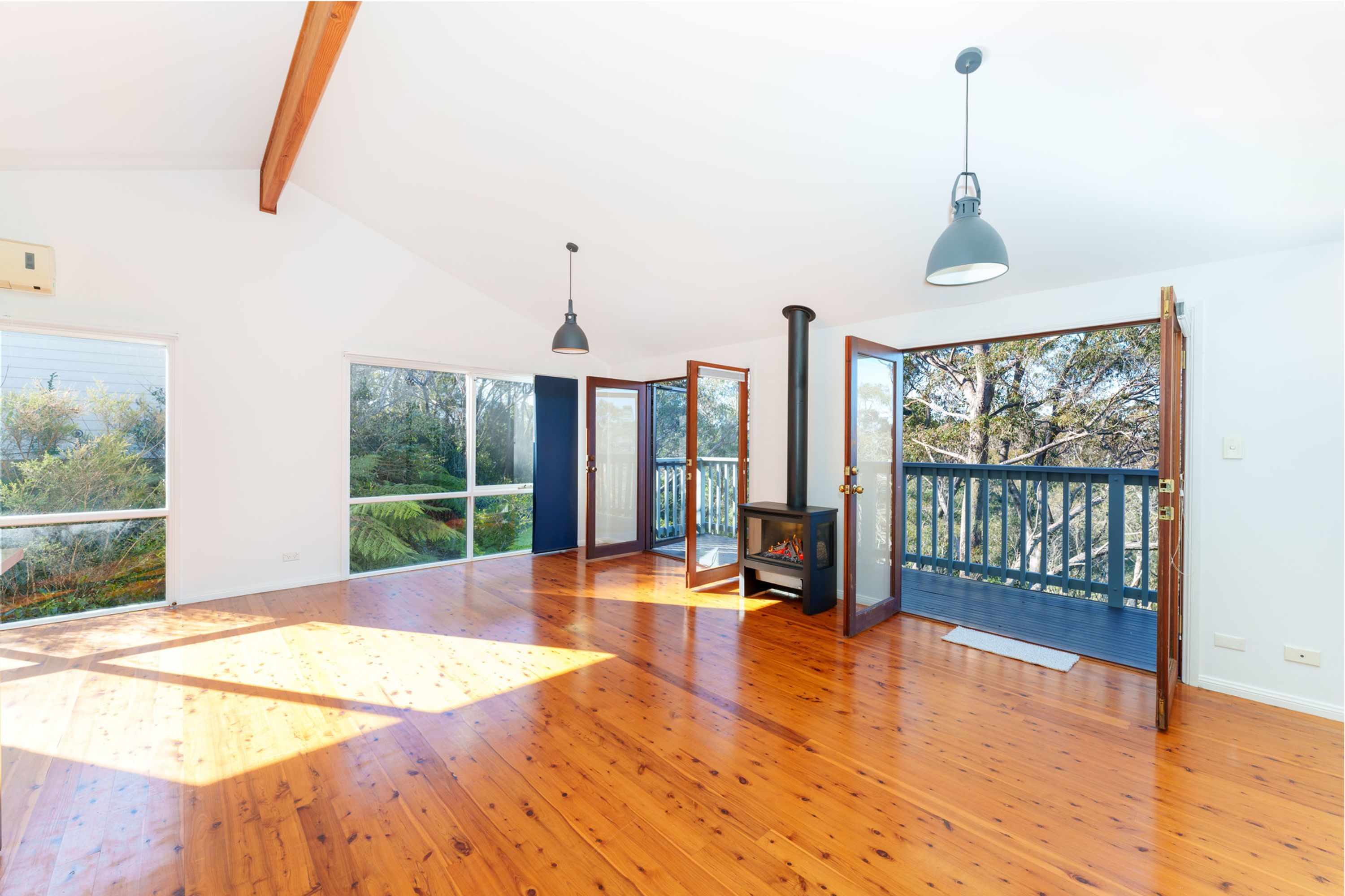 23 Clarence Street, Leura - Thumbnail 2
