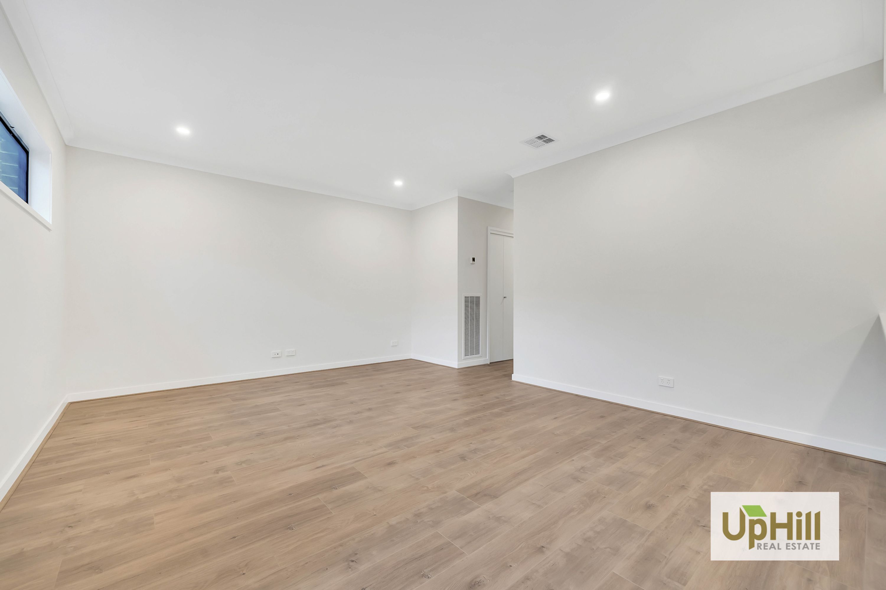 34 Treehouse Avenue, Clyde - Thumbnail 5